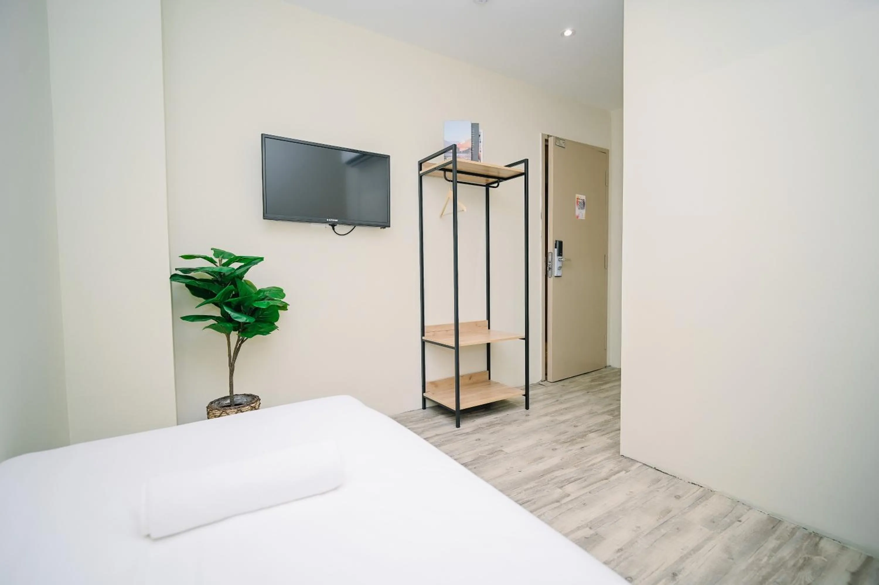 Bed in Swing & Pillows - Putrajaya Selangor