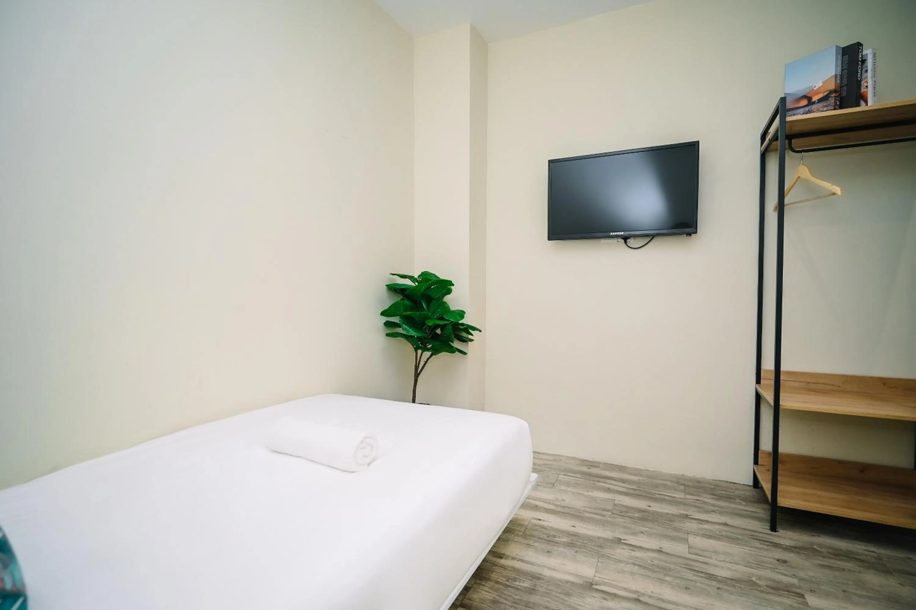 Bed in Swing & Pillows - Putrajaya Selangor