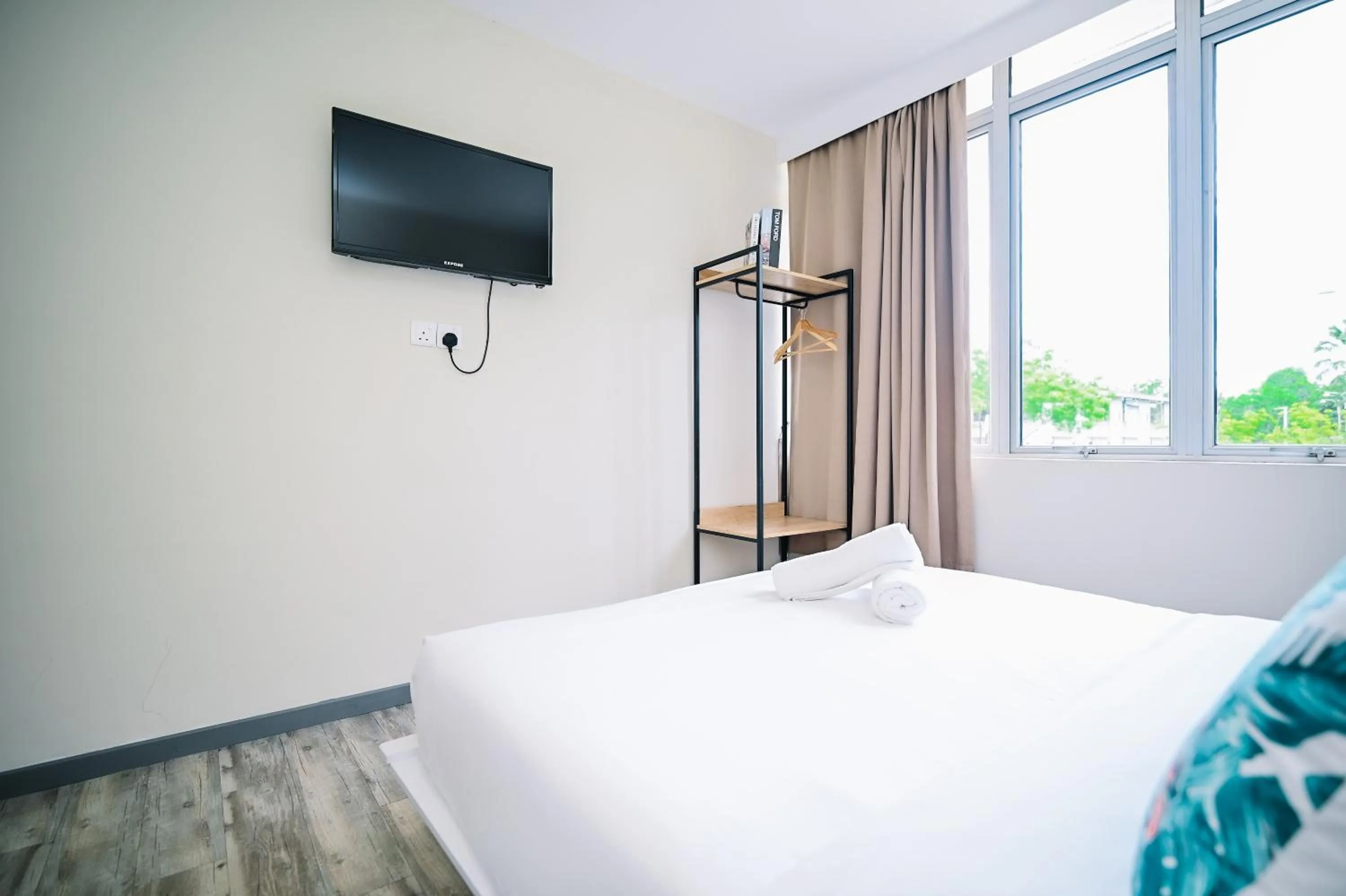 Bed in Swing & Pillows - Putrajaya Selangor