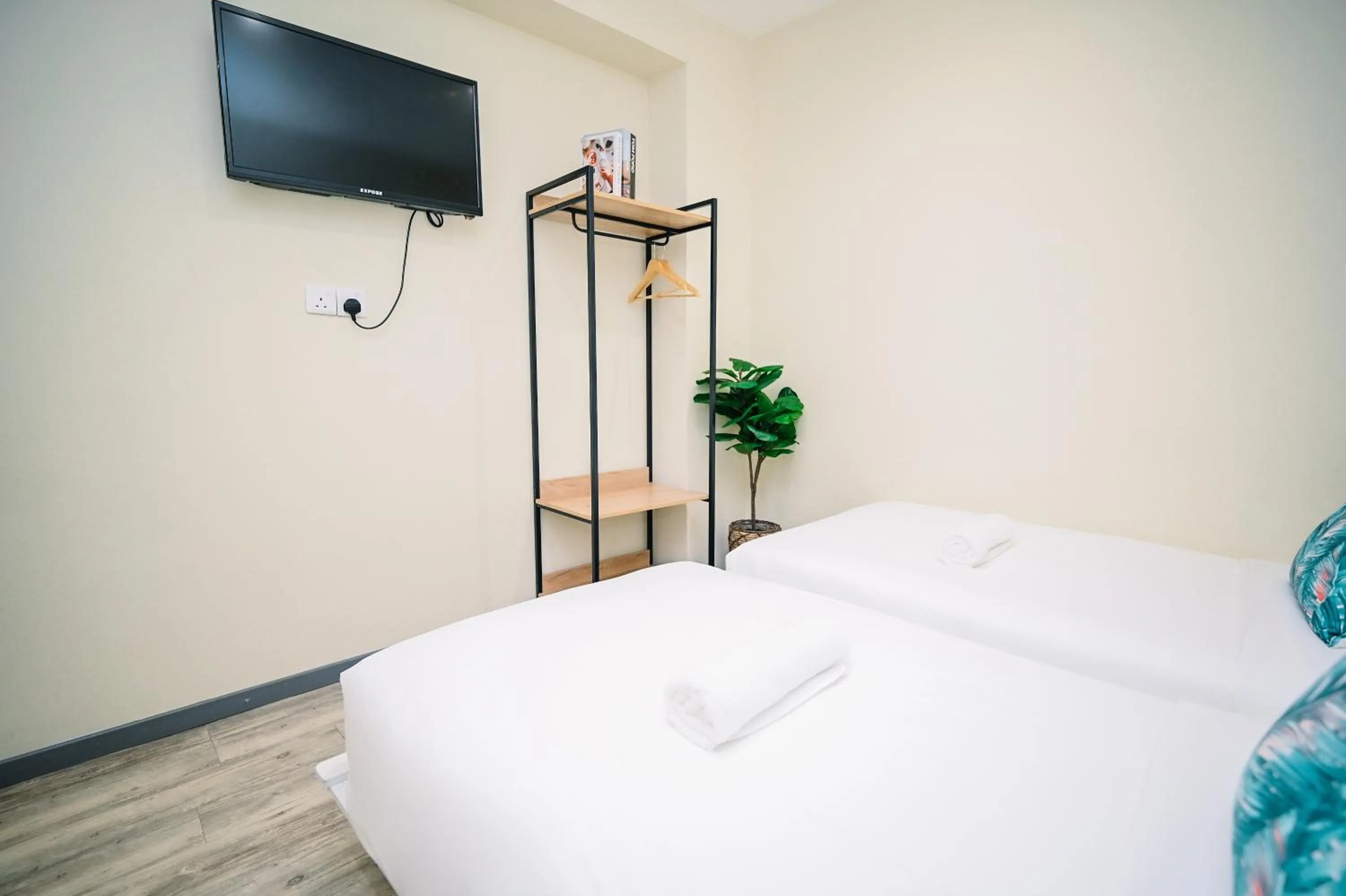 Bed in Swing & Pillows - Putrajaya Selangor