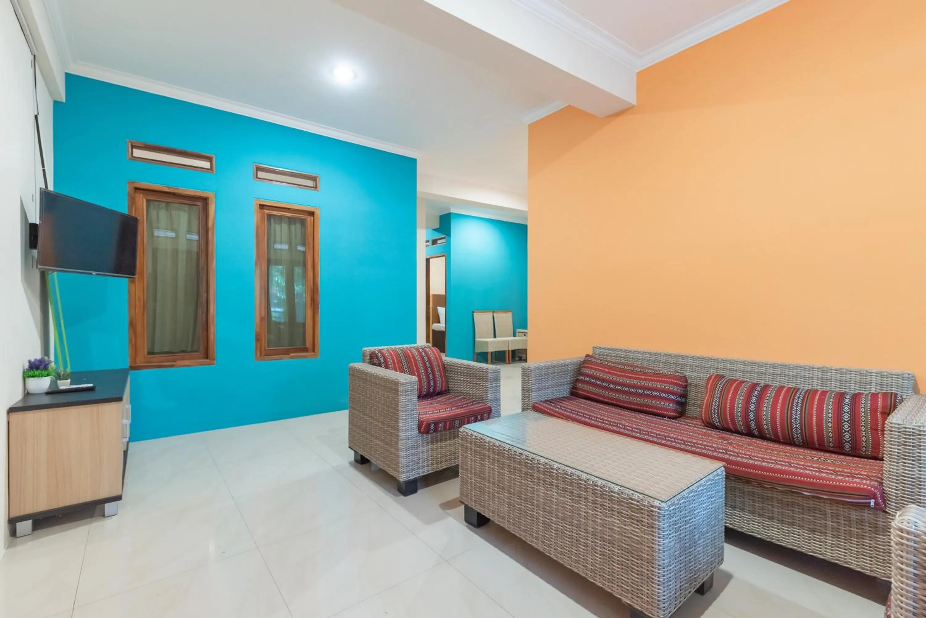 Seating area in Sans Stay Skyland Pasteur Bandung