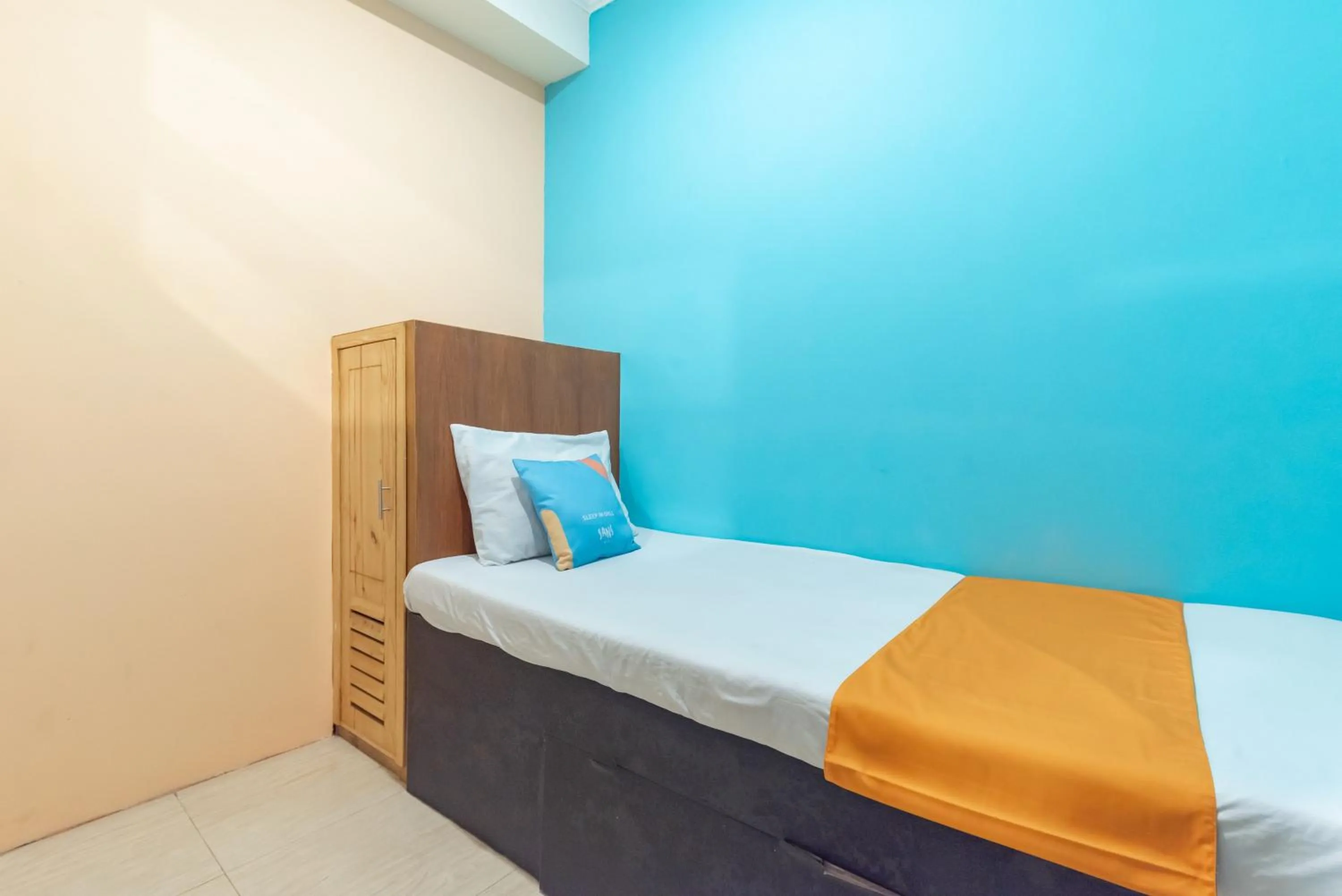 Bedroom, Bed in Sans Stay Skyland Pasteur Bandung