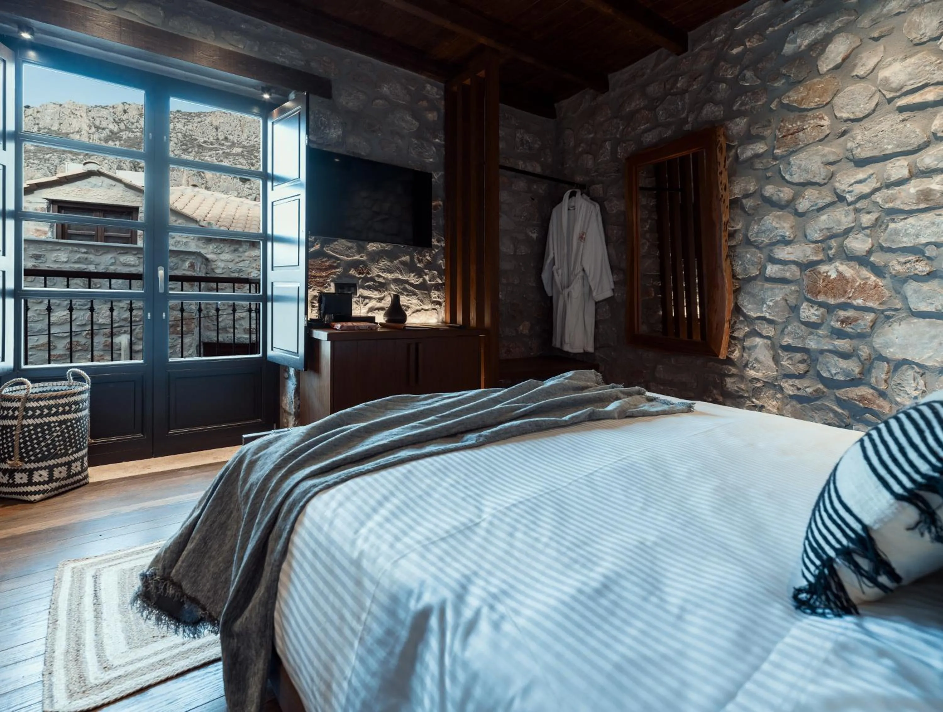 Photo of the whole room, Bed in KaSeas Boutique Hotel