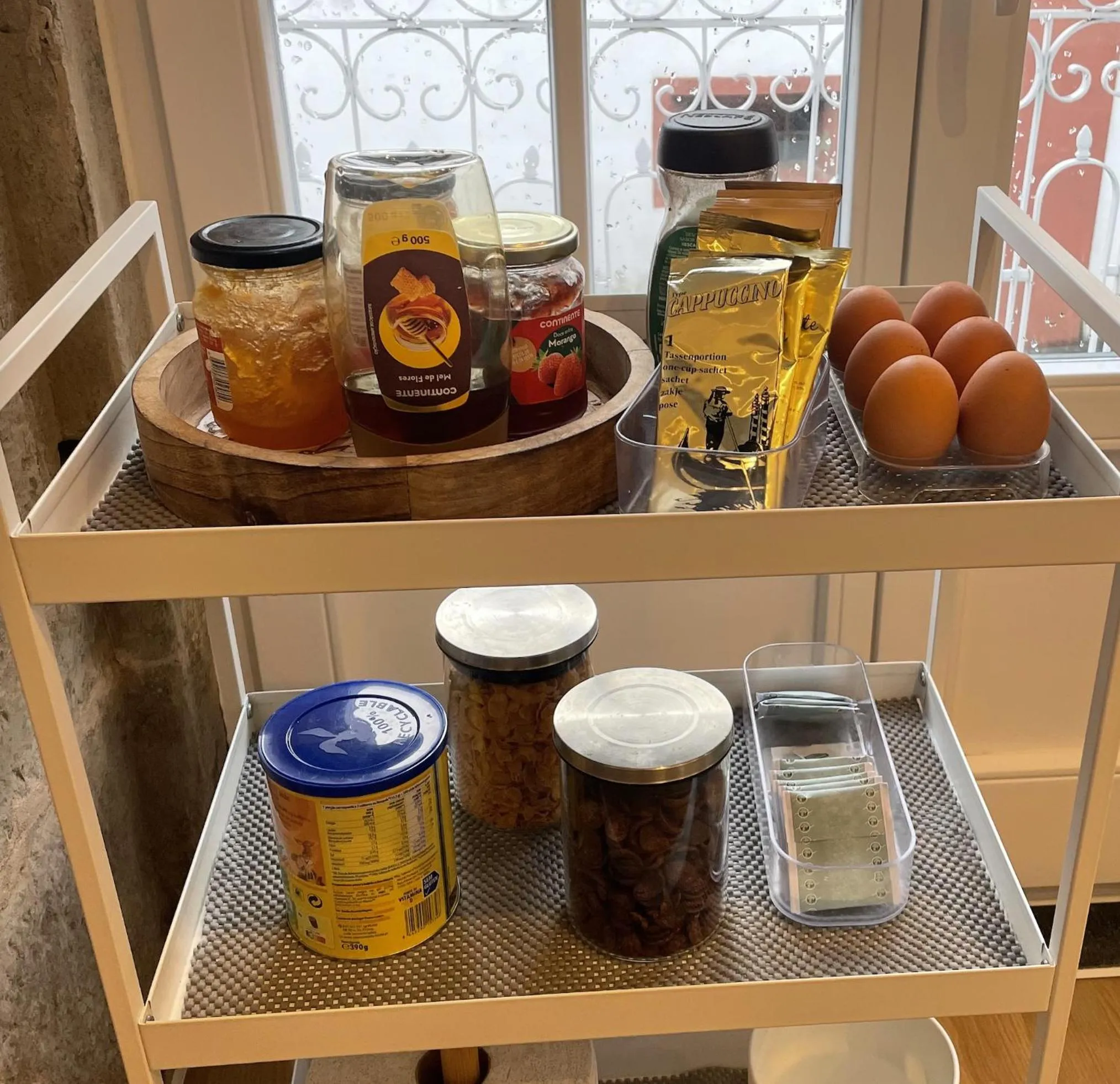 Breakfast in Partenope Hostel and Suites