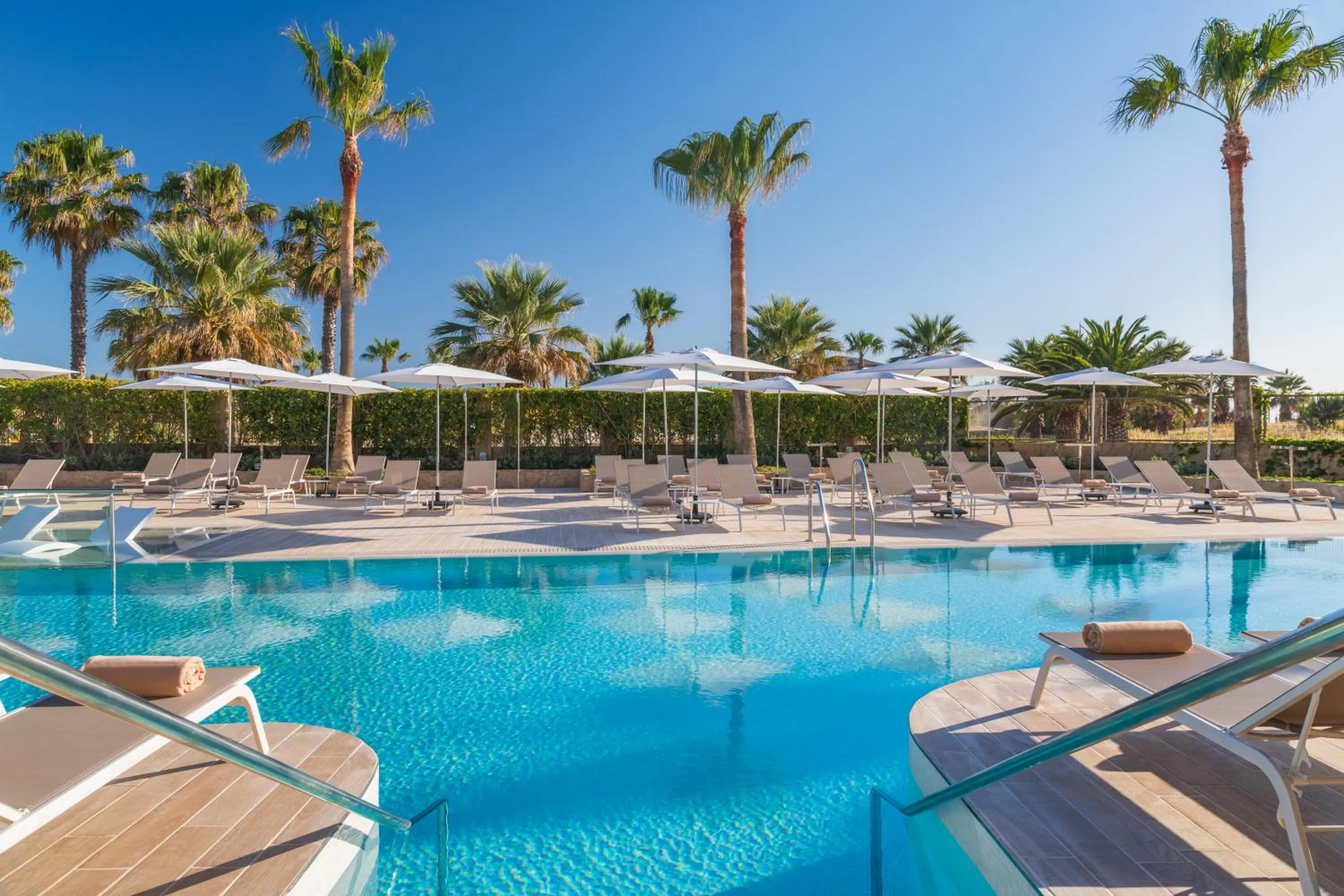 Pool view in Elba Costa Ballena Beach & Thalasso Resort