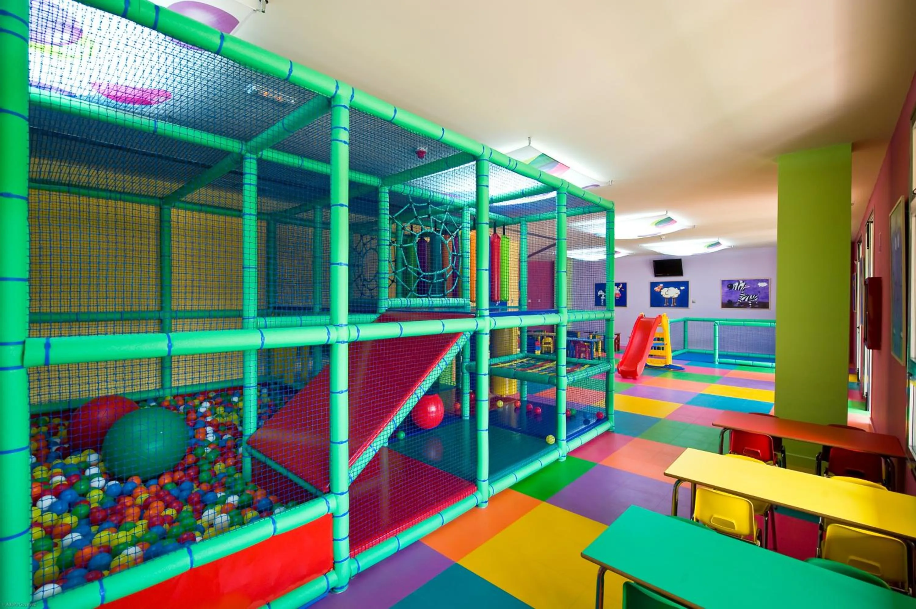 Kids's club in Elba Costa Ballena Beach & Thalasso Resort