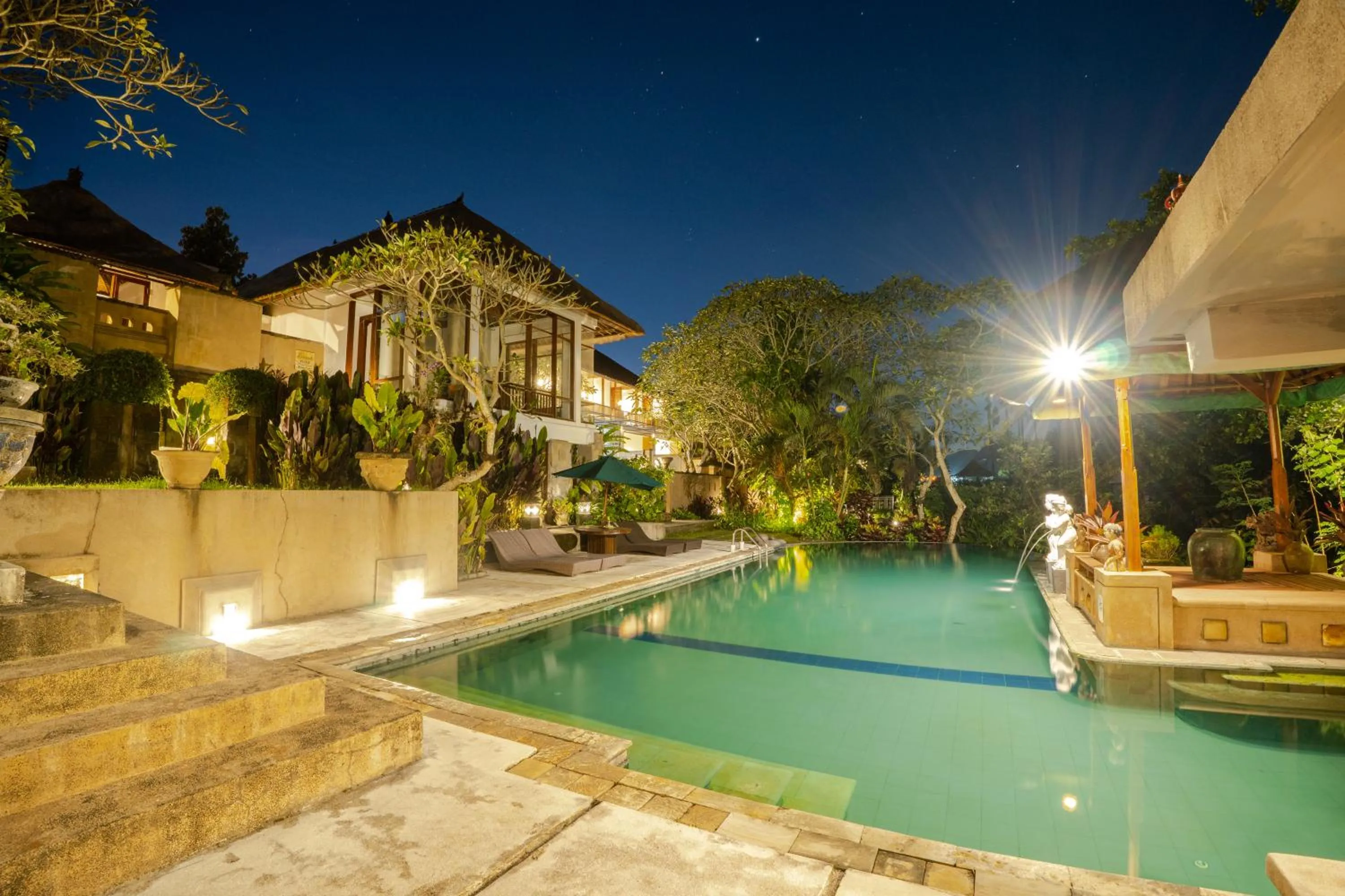 Pool view in Alam Puri Art Museum and Villas