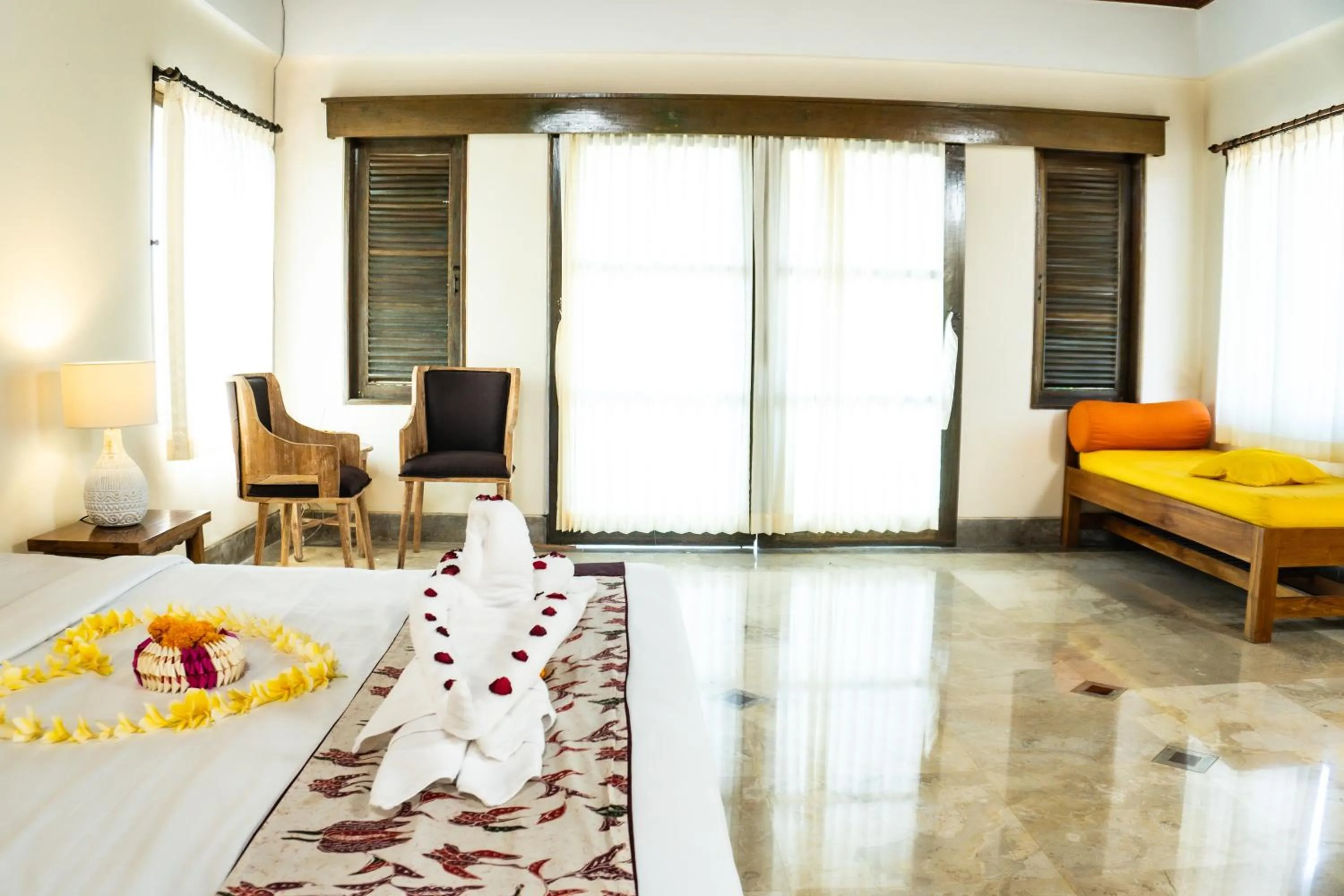 Bed in Alam Puri Art Museum and Villas