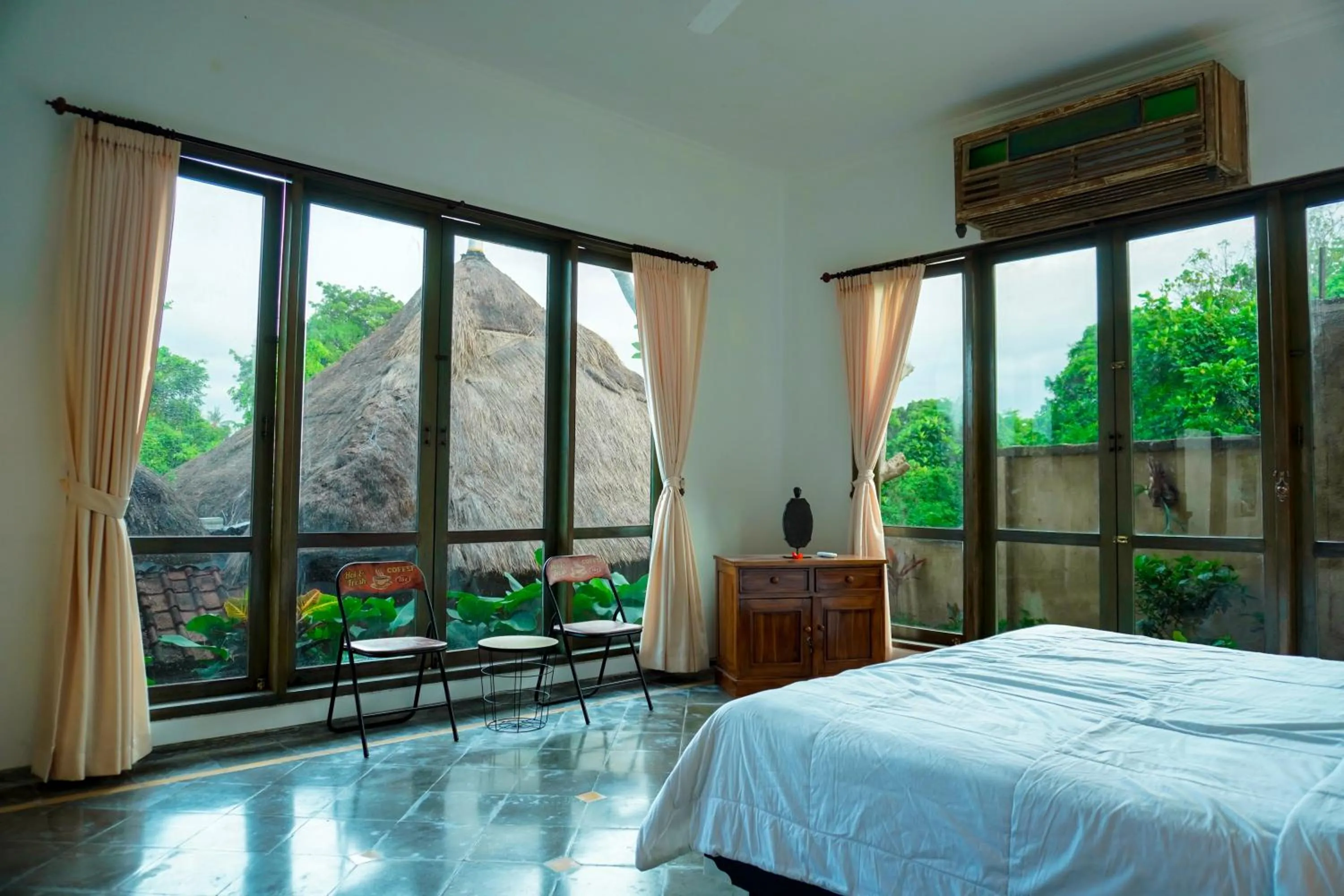 View (from property/room), Bed in Alam Puri Art Museum and Villas