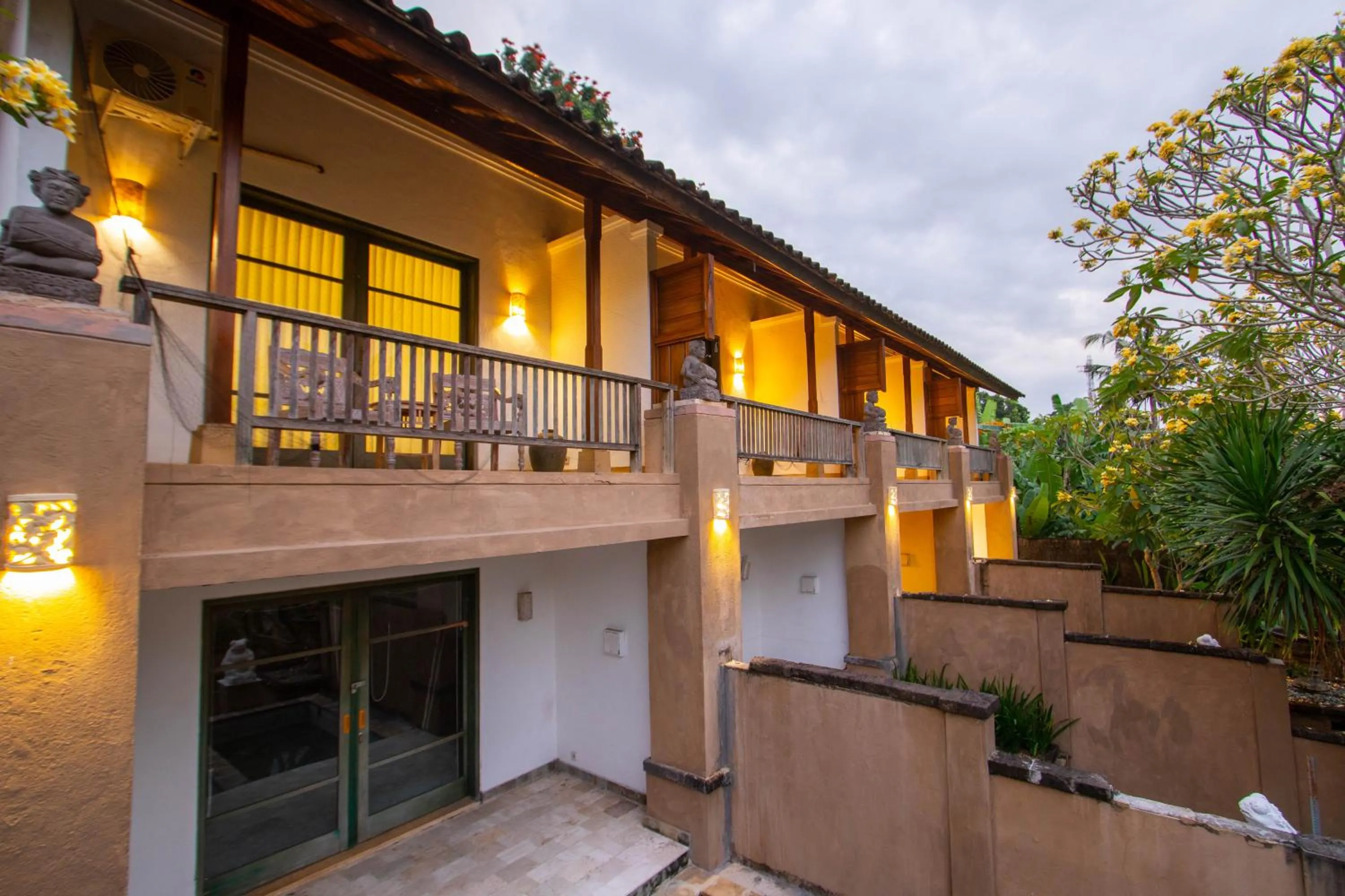 Property building in Alam Puri Art Museum and Villas