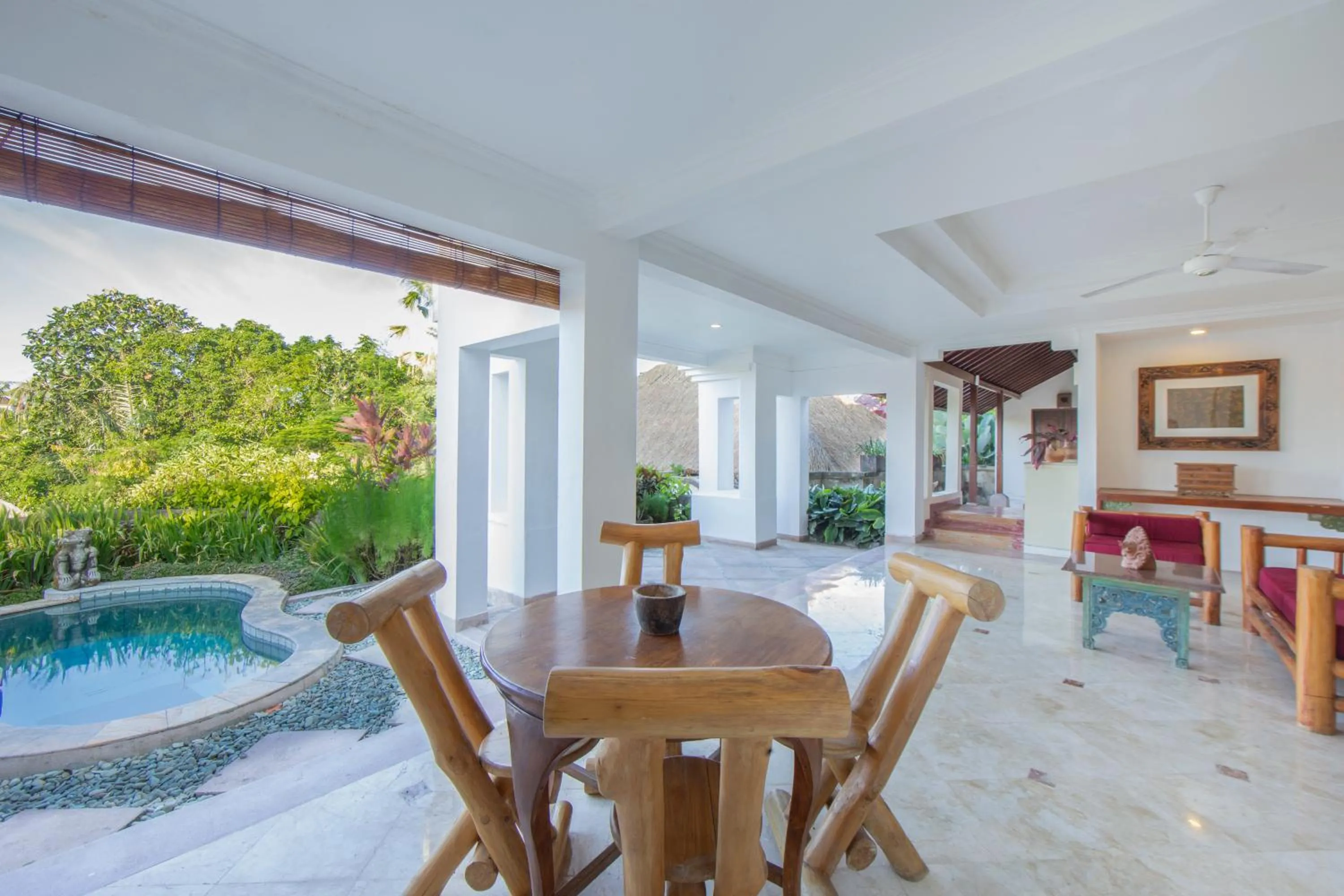 Pool view in Alam Puri Art Museum and Villas