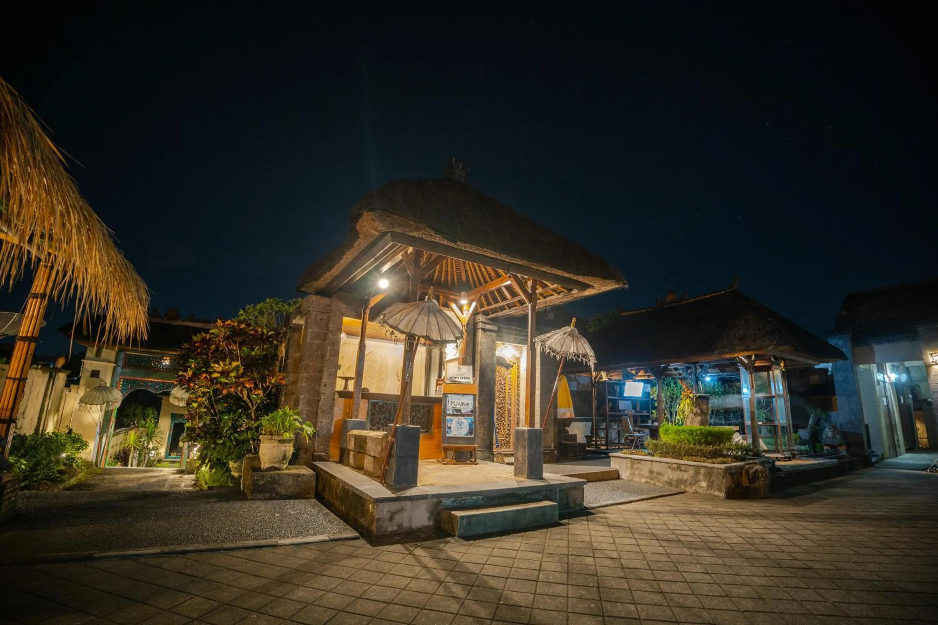 Lobby or reception in Alam Puri Art Museum and Villas