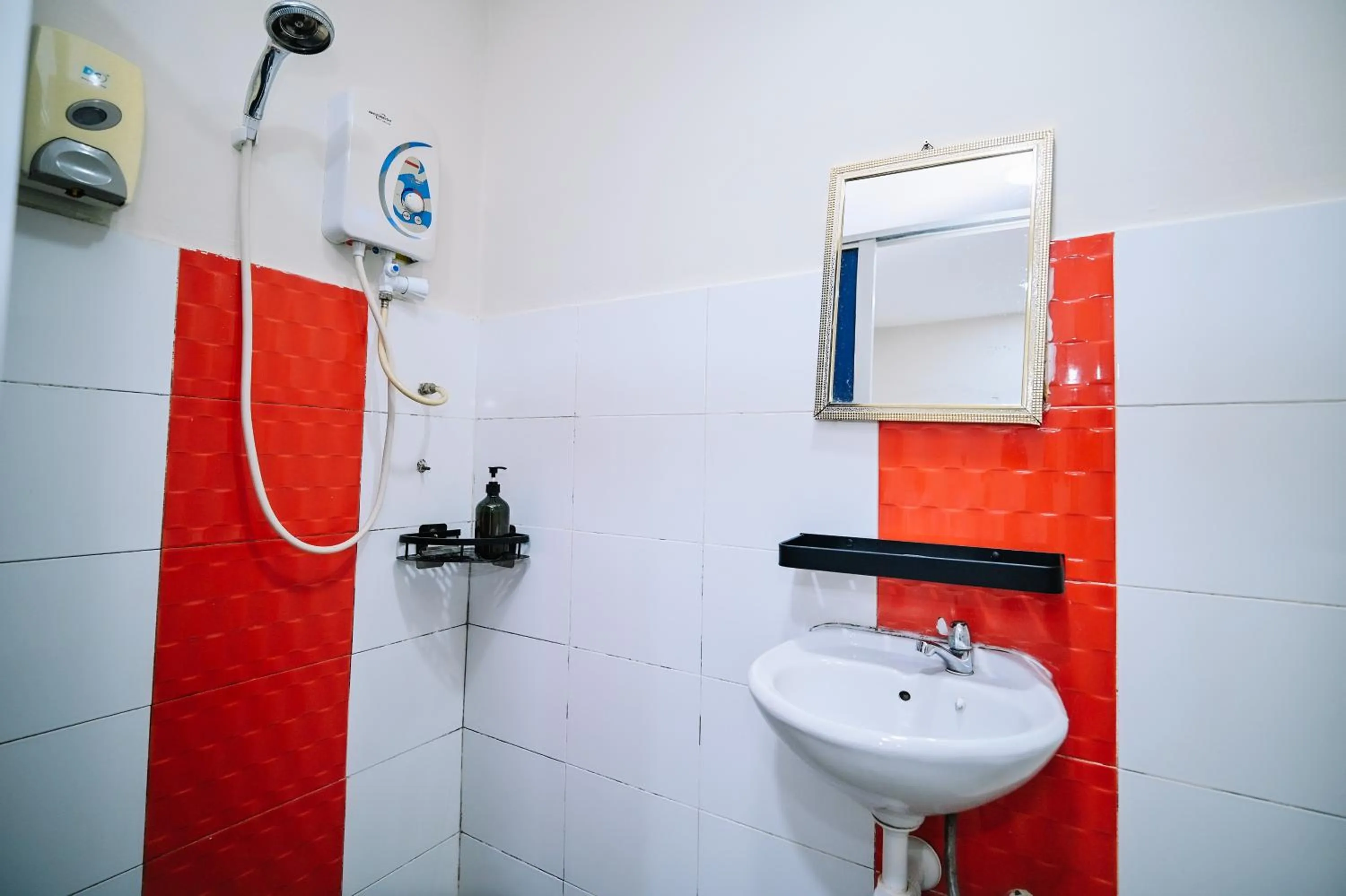 Shower in Swing & Pillows - My Home Hotel Wangsa Maju