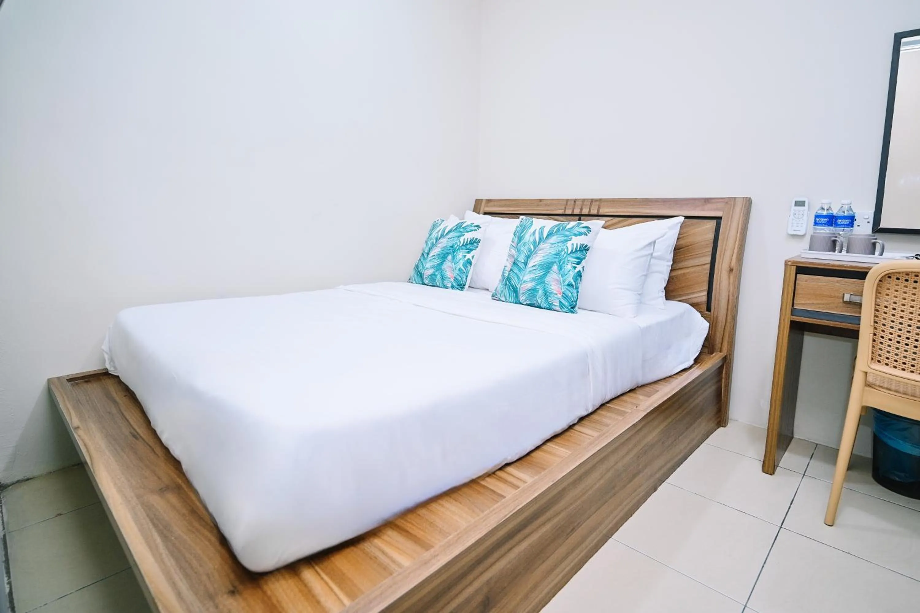 Photo of the whole room, Bed in Swing & Pillows - My Home Hotel Wangsa Maju