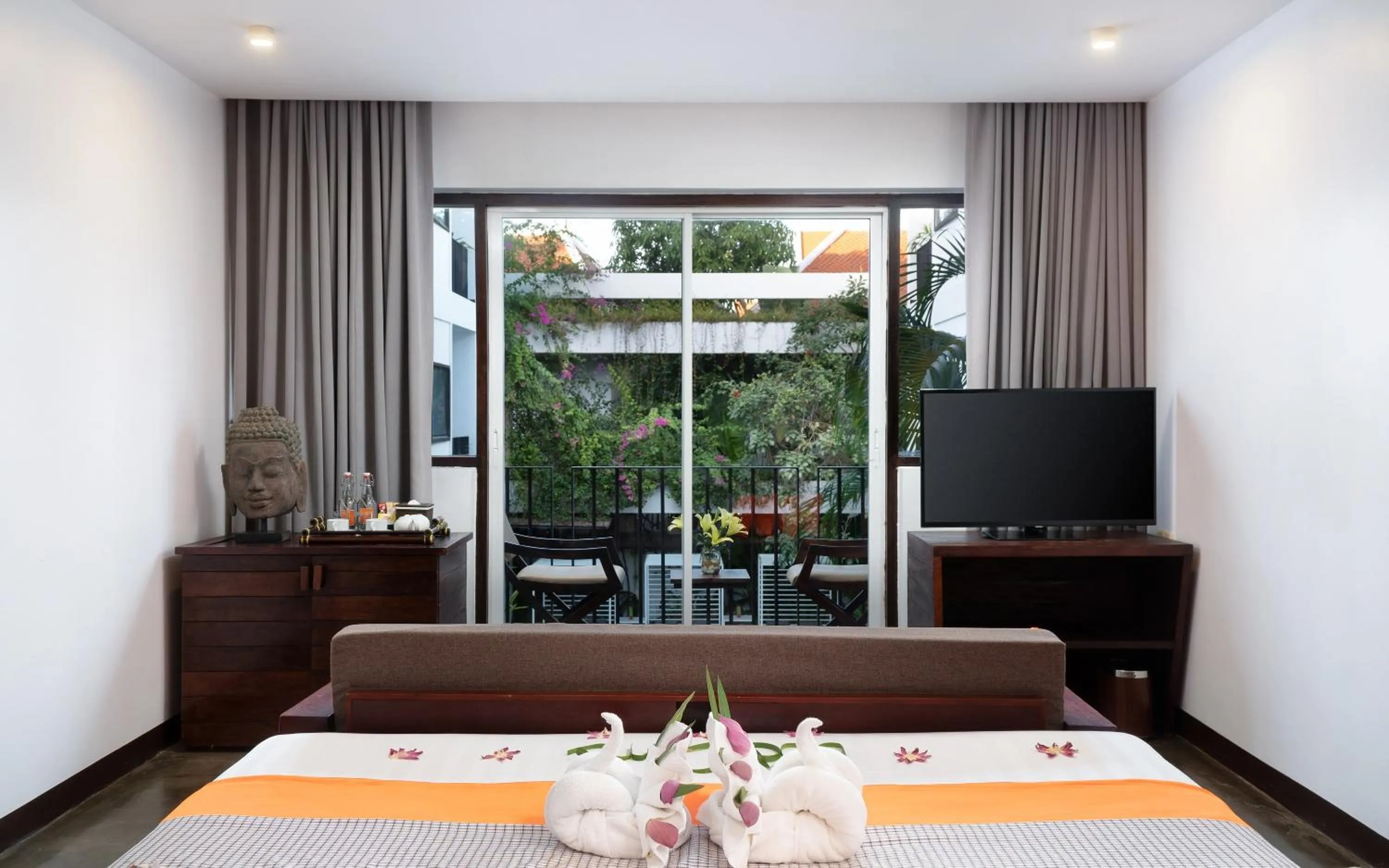 TV and multimedia in The Calm Oasis