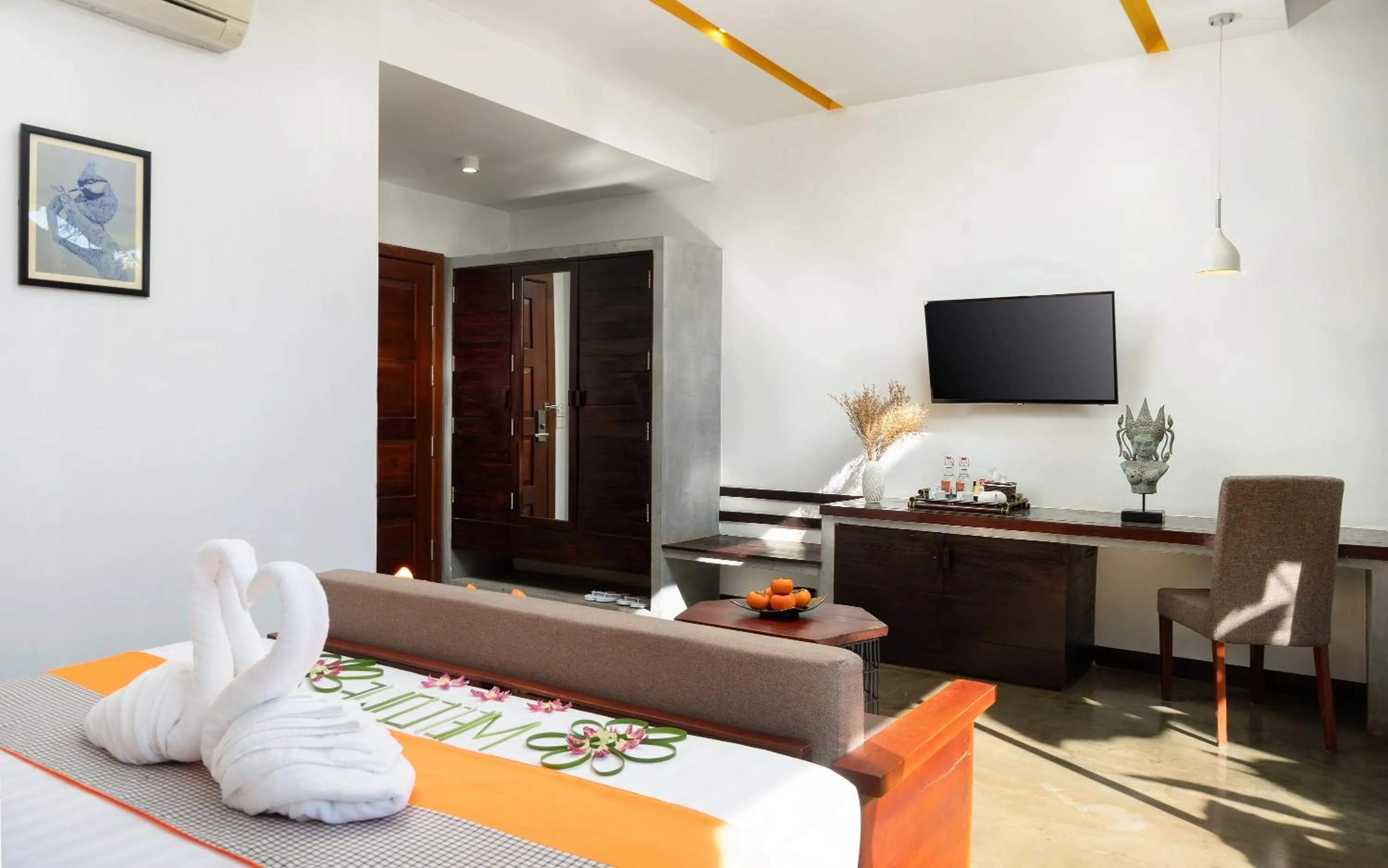 Bed in The Calm Oasis