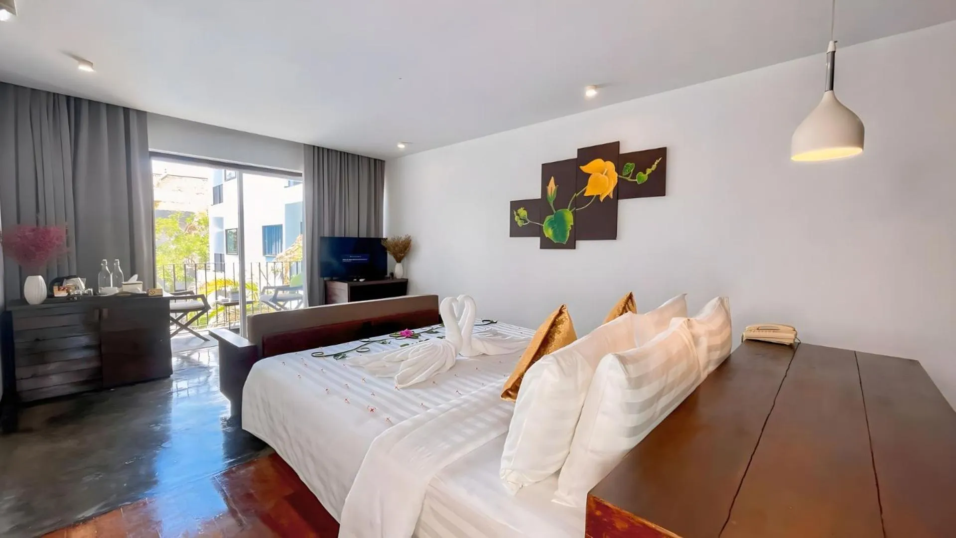 Bed in The Calm Oasis