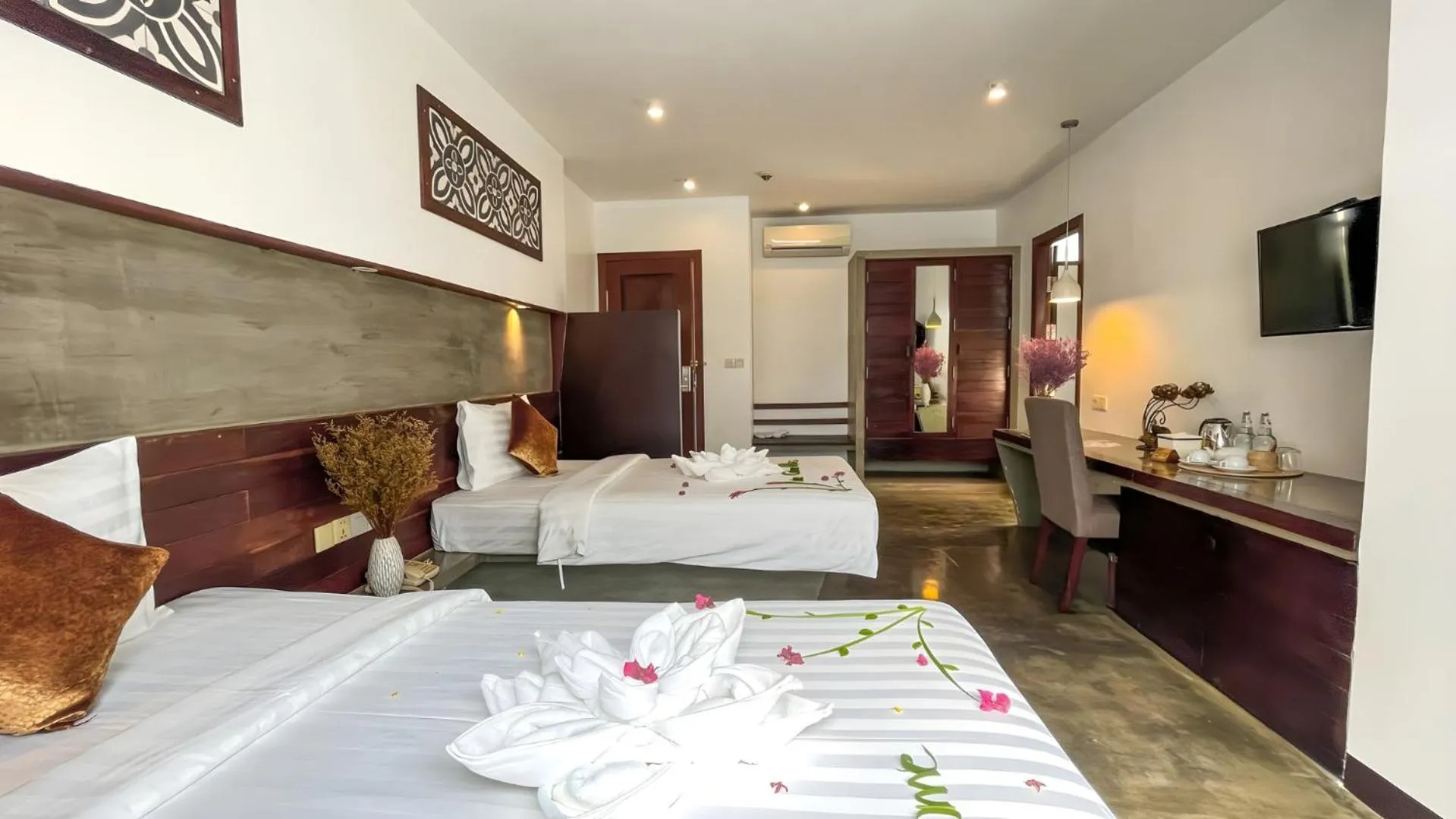 Photo of the whole room, Bed in The Calm Oasis