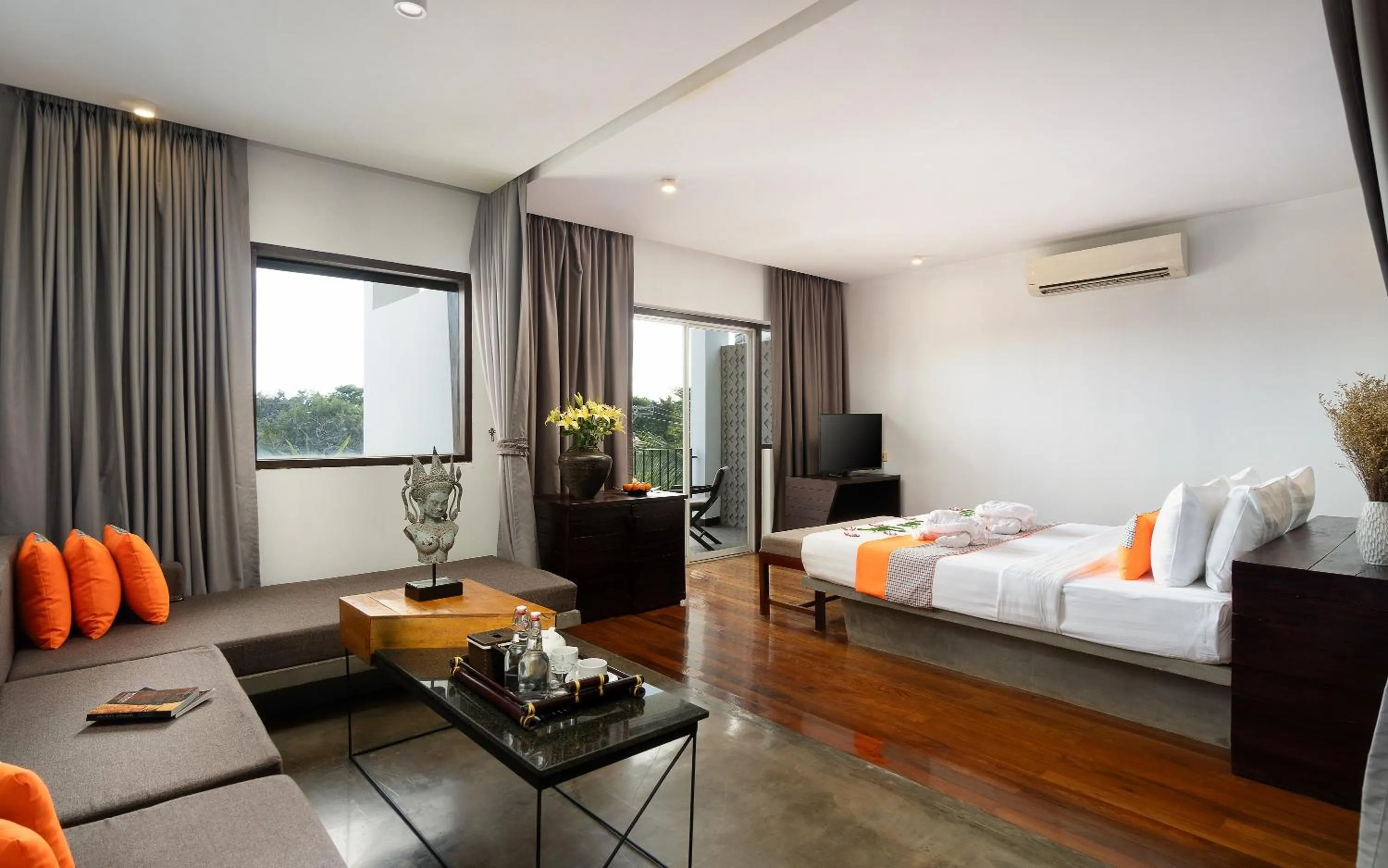 Bed in The Calm Oasis