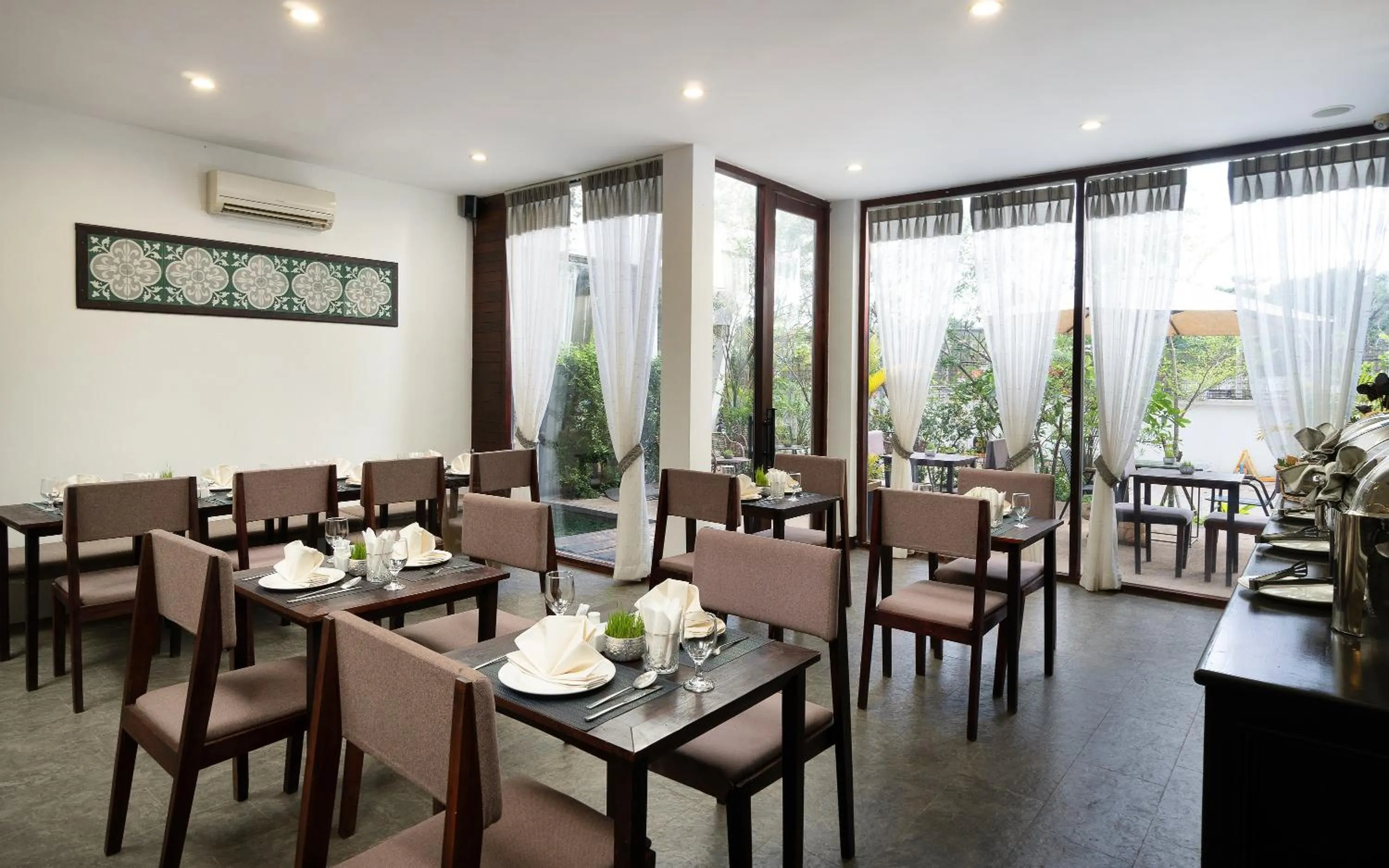 Restaurant/places to eat in The Calm Oasis