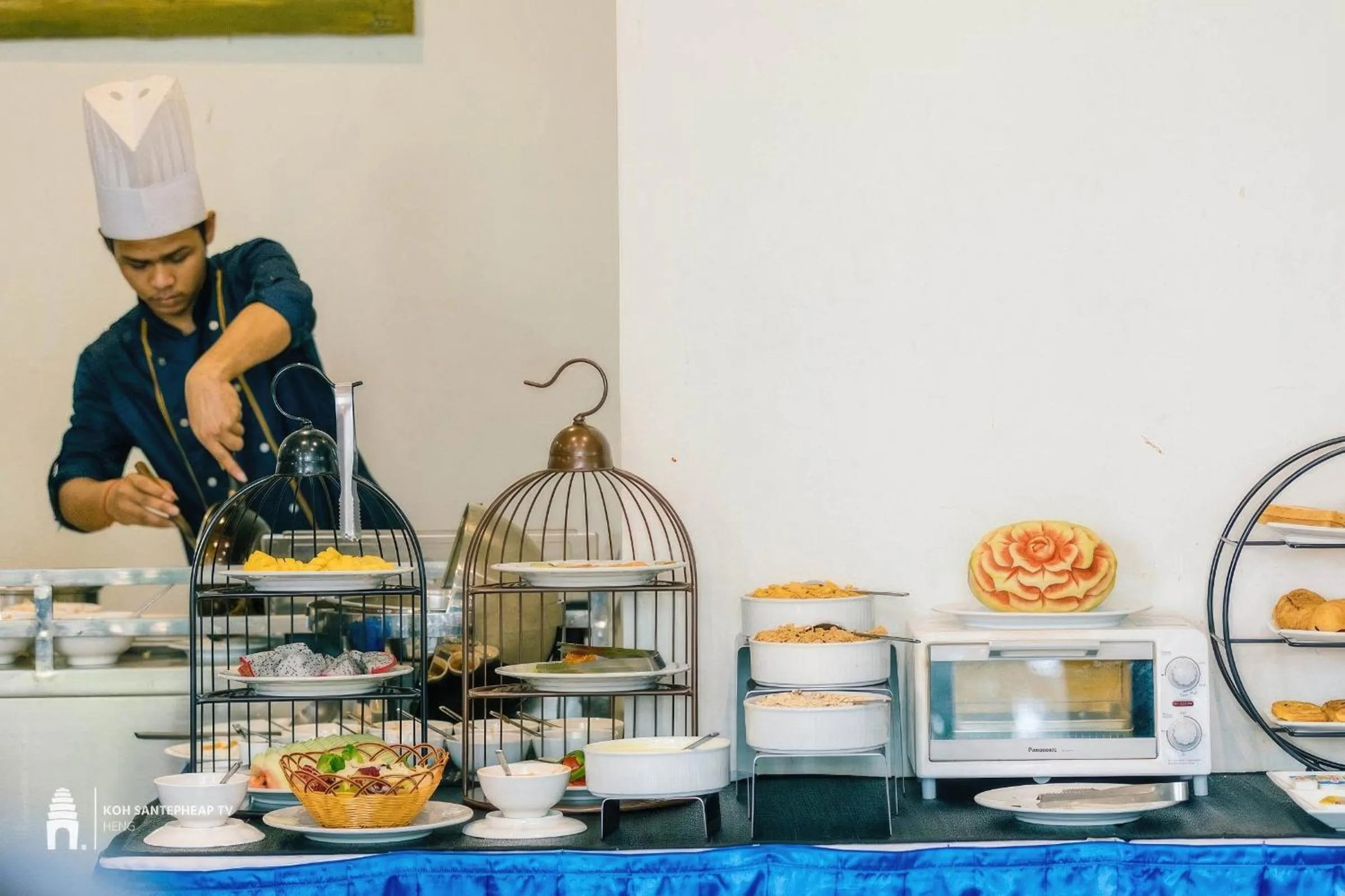 Breakfast in The Calm Oasis