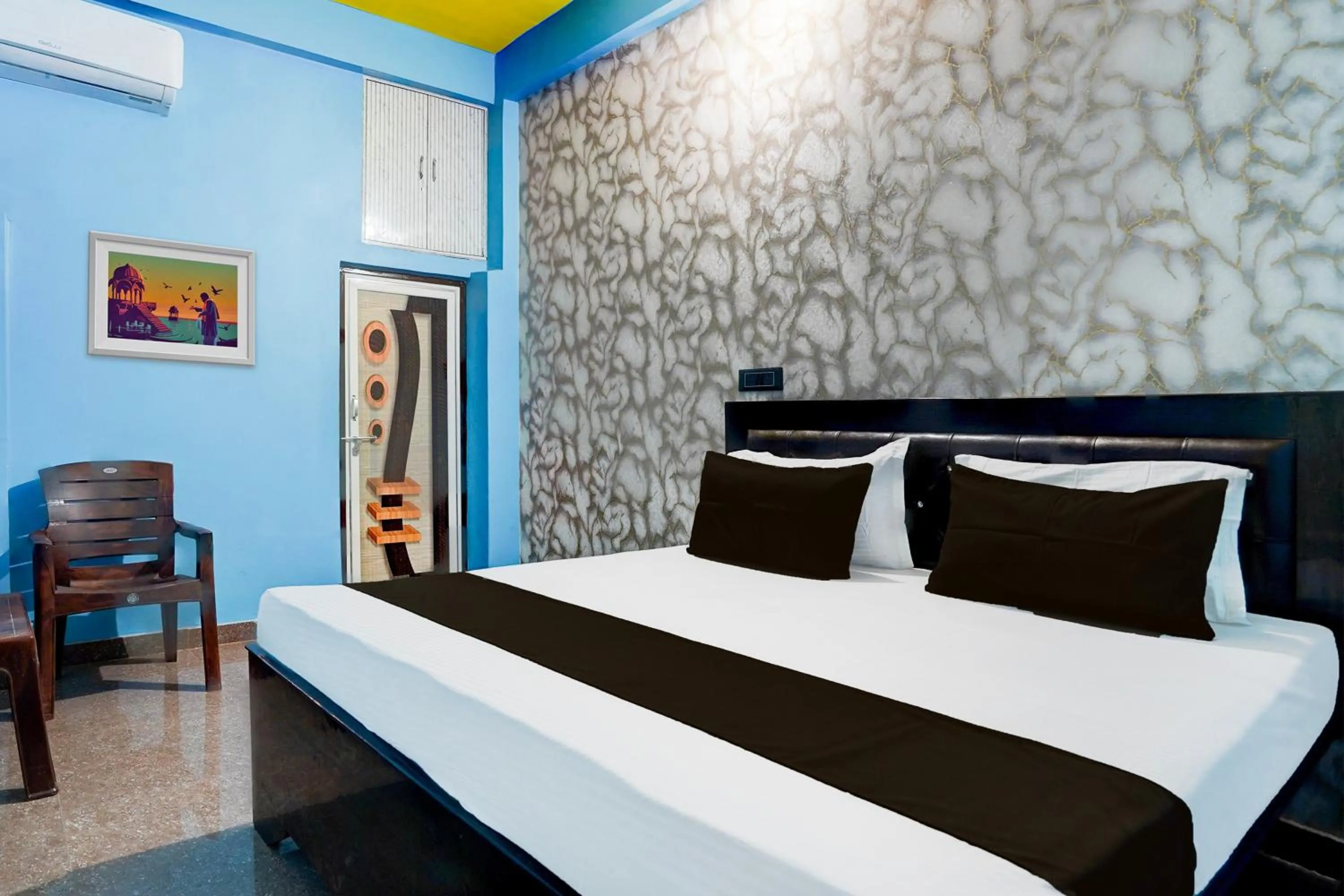 Bedroom in Hotel O J.k Hotel and resturant