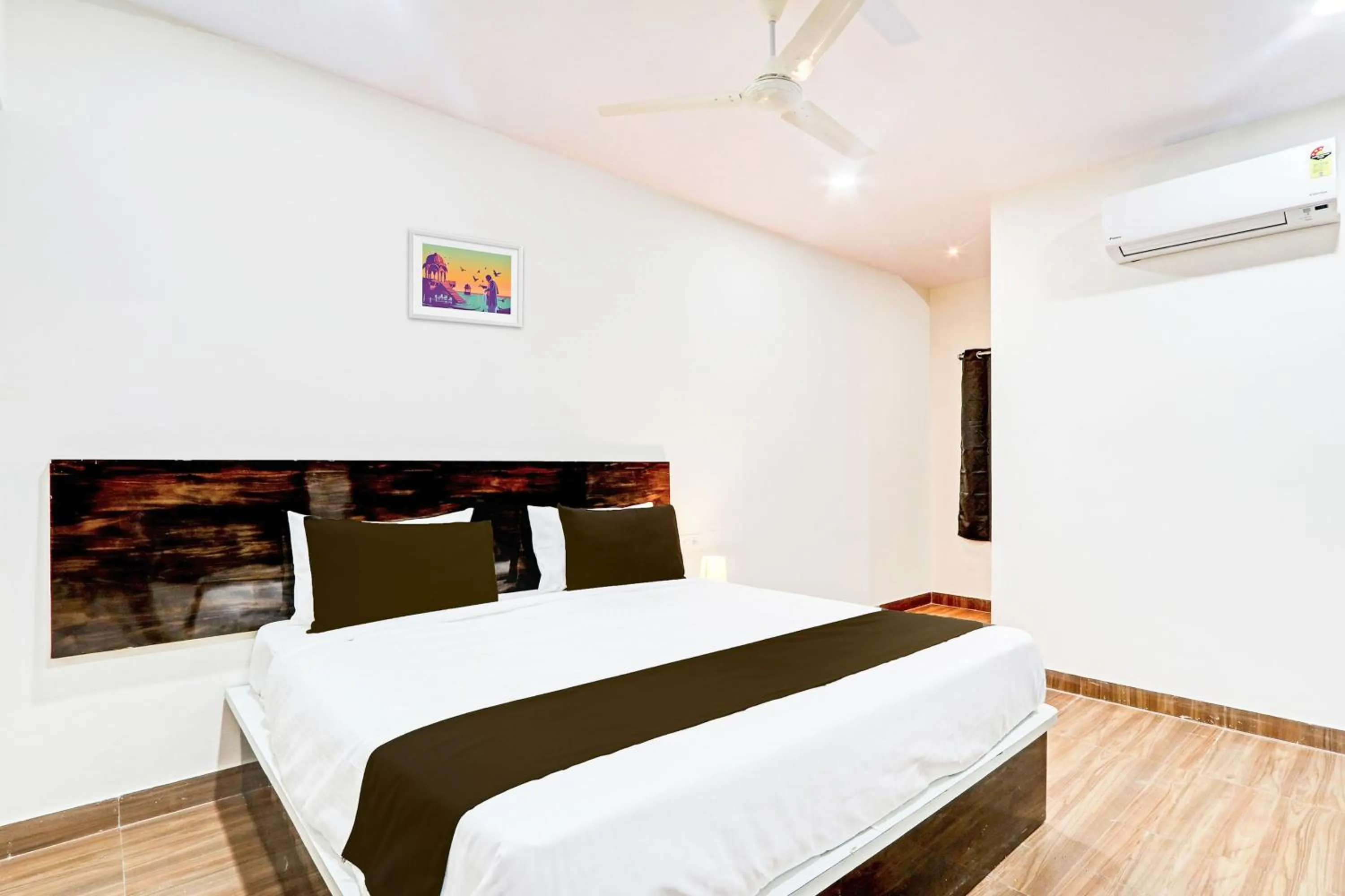 Bedroom, Bed in Hotel O RB @ KOMPALLY