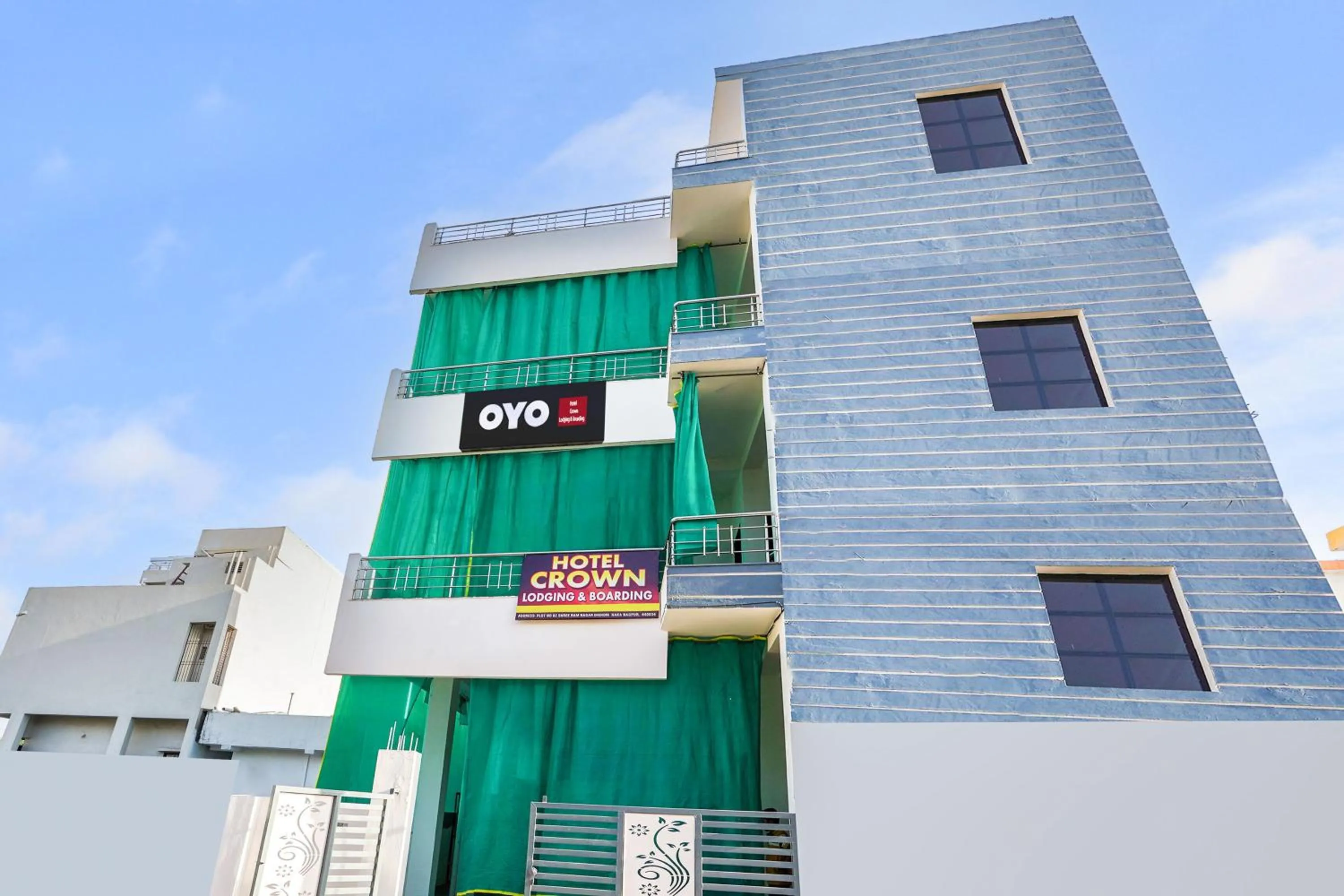 Facade/entrance in Hotel O CROWN