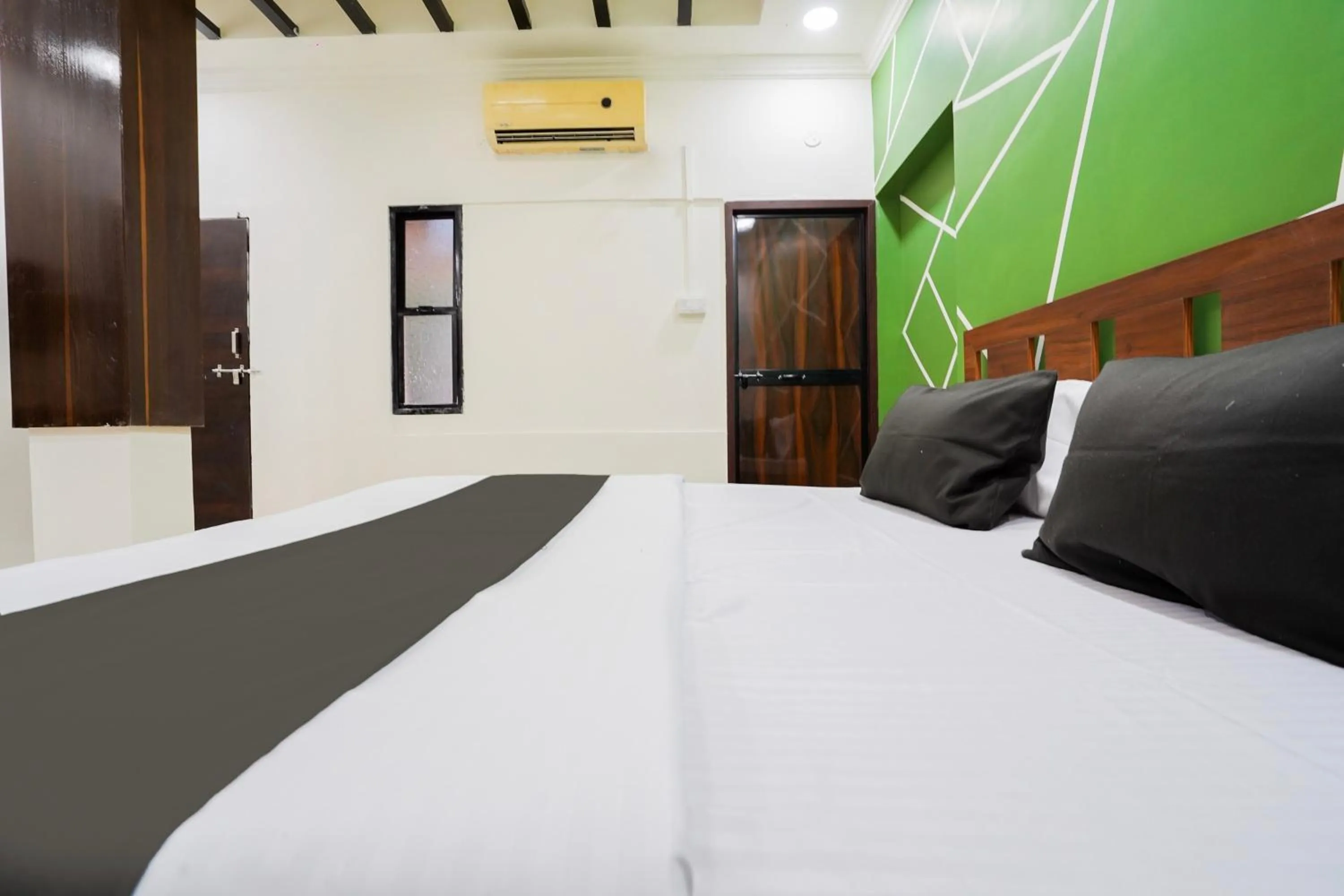 Bedroom in Hotel O The Heaven Inn