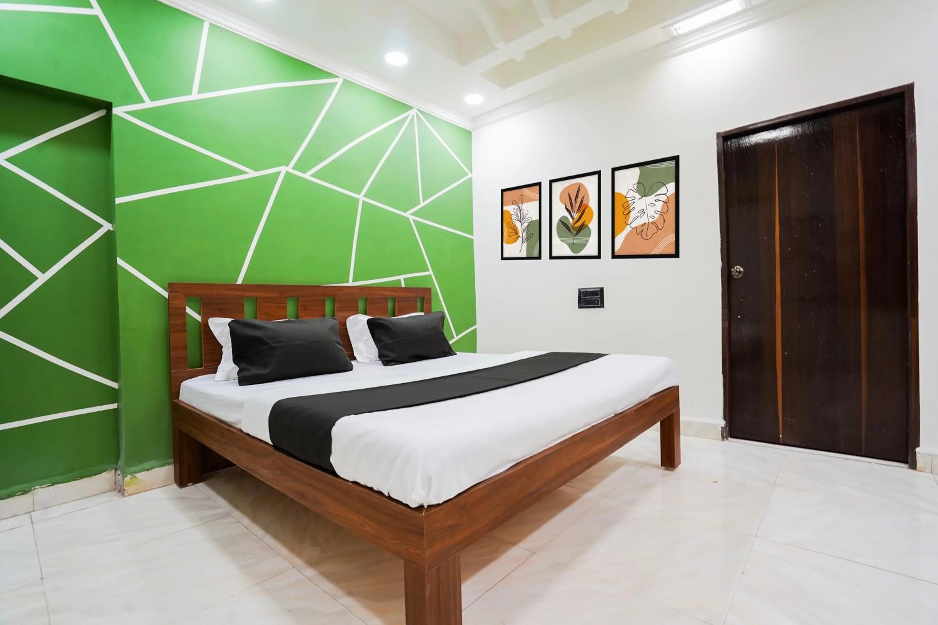 Bedroom in Hotel O The Heaven Inn