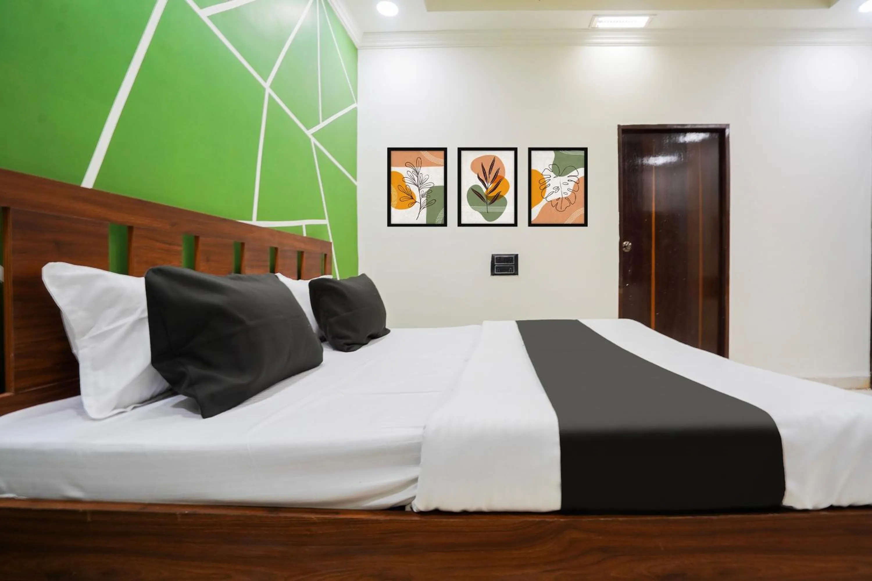 Bedroom in Hotel O The Heaven Inn