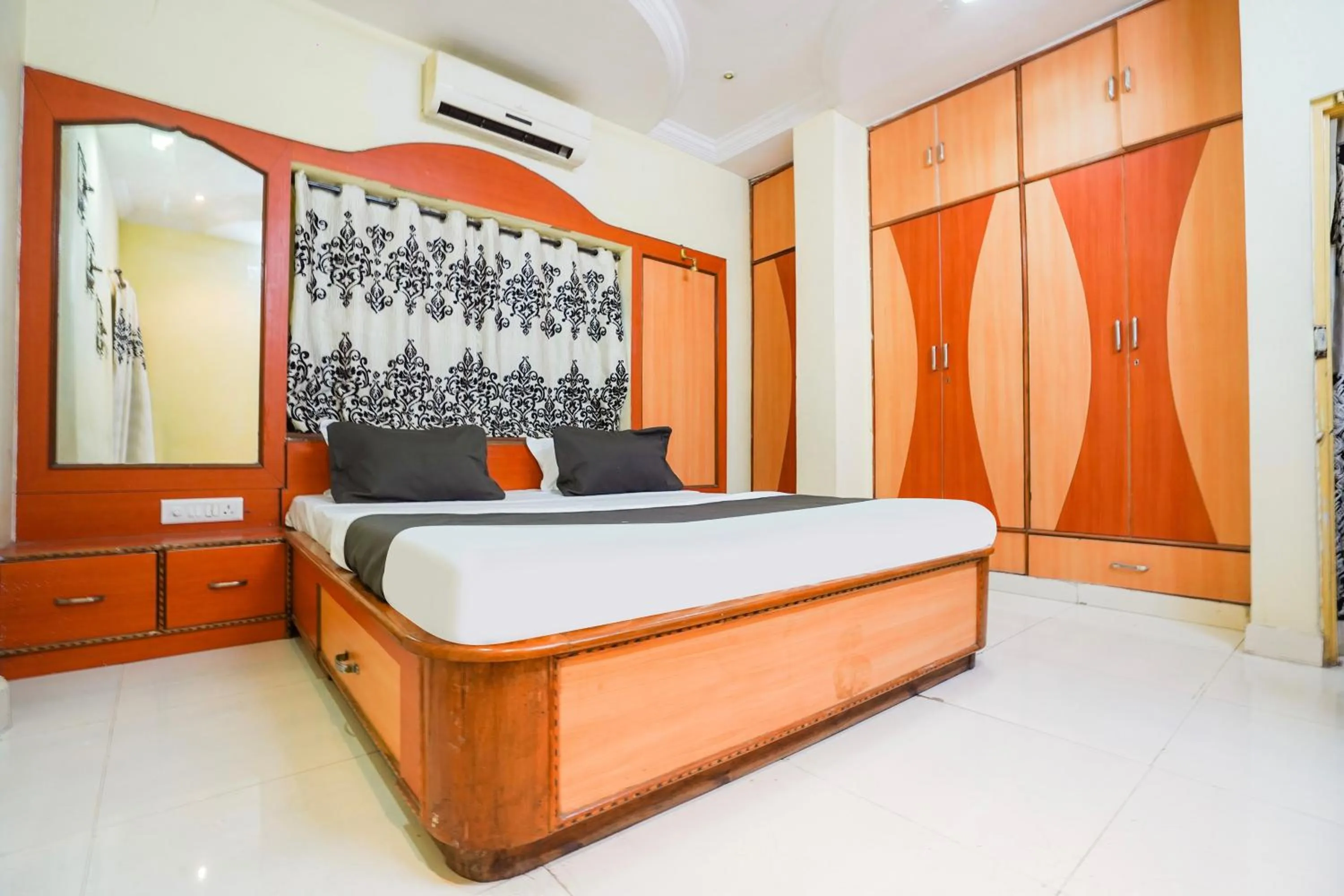 Bedroom in Hotel O The Heaven Inn