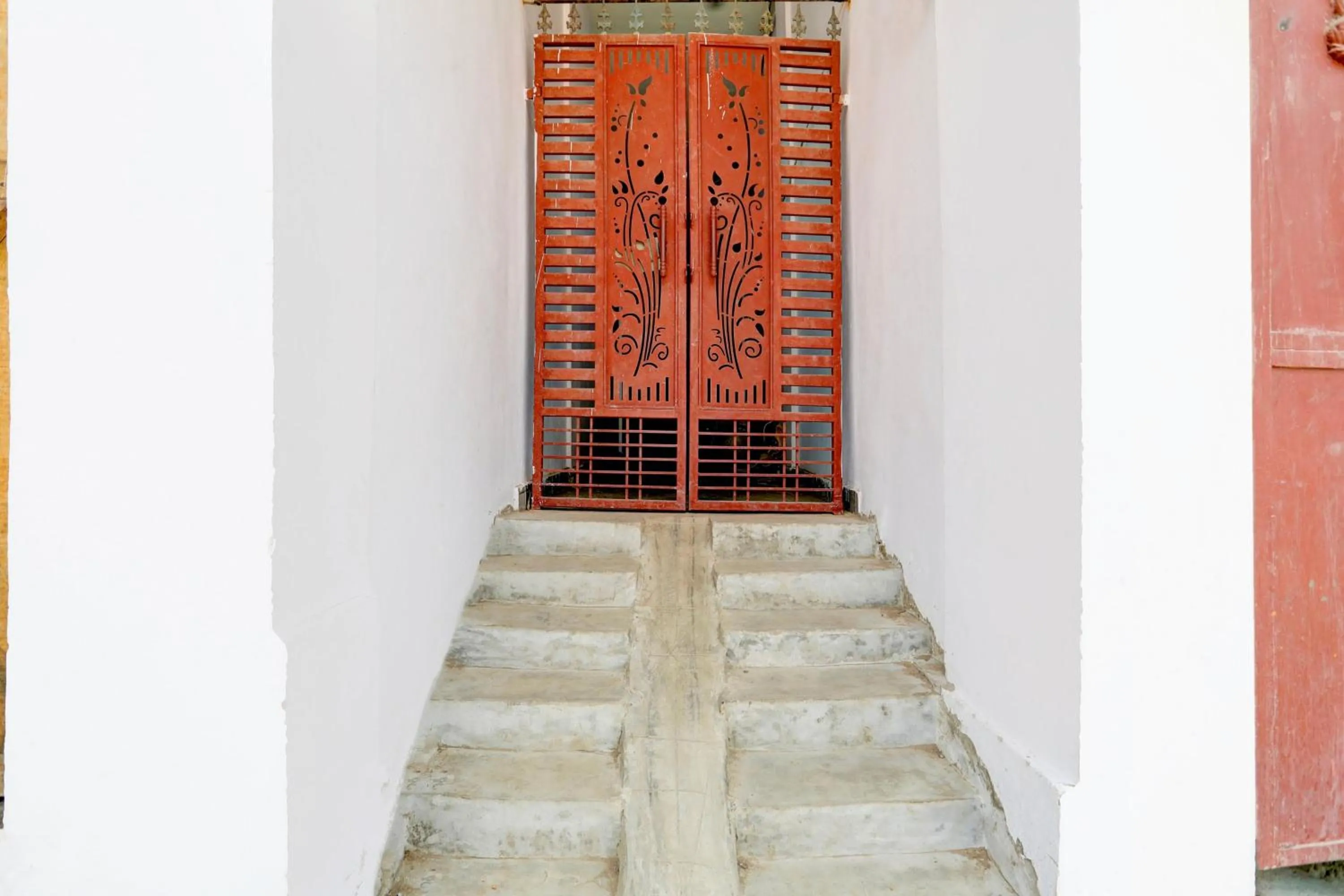 Facade/entrance in Hotel O B.G.P.G House