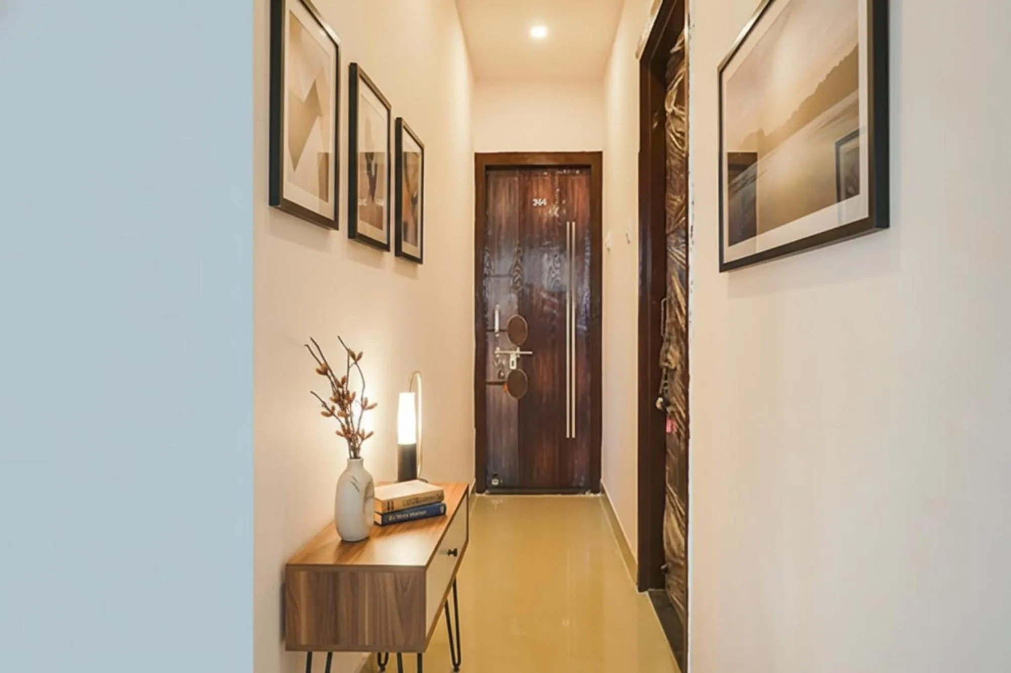 Lobby or reception in FabHotel Galaxy Airport Inn, Airport Road