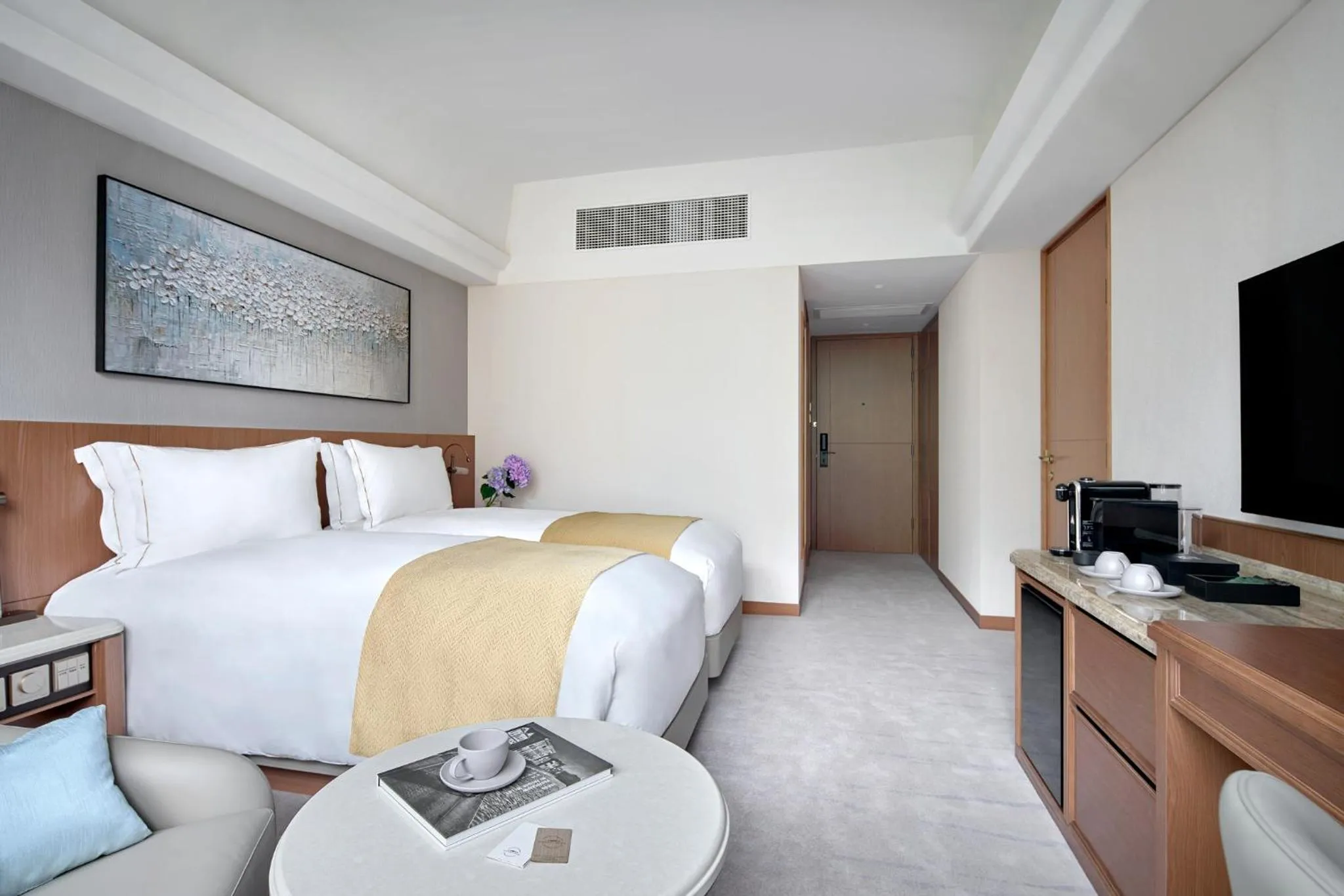 Bedroom, Bed in Hopewell Hotel