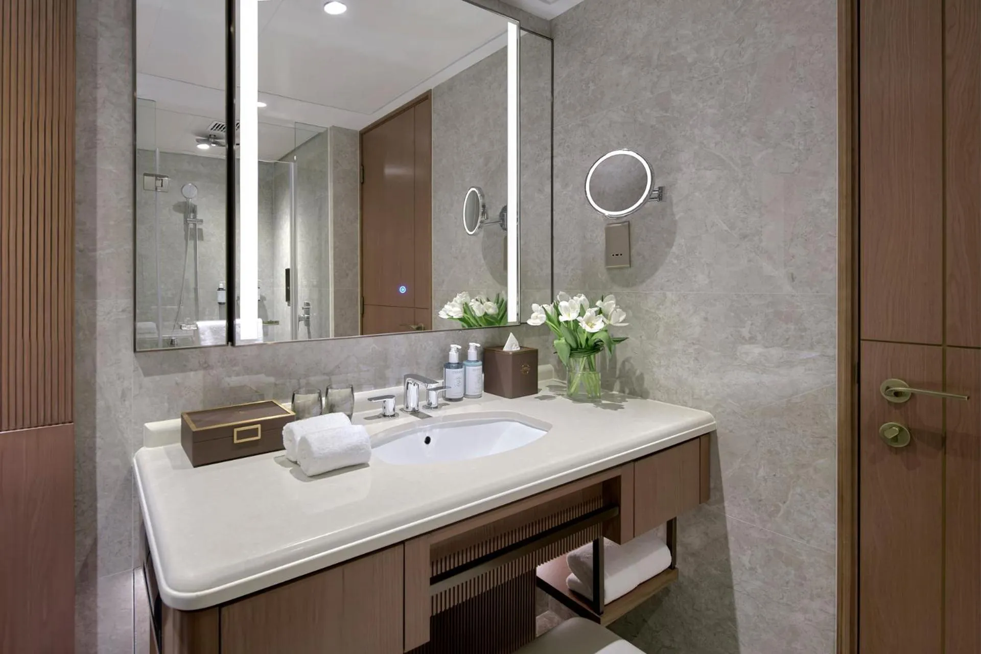 Bathroom in Hopewell Hotel