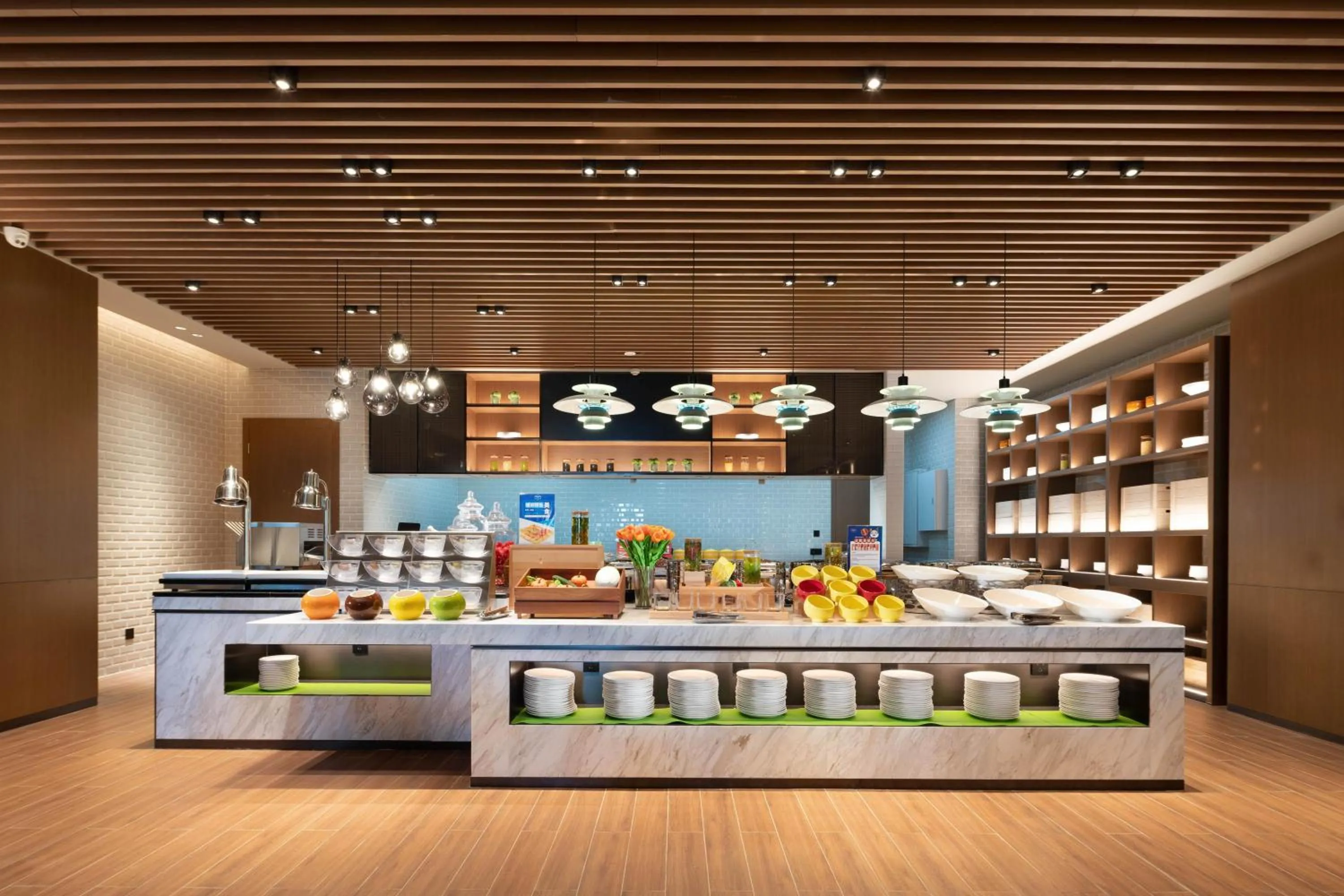 Restaurant/places to eat in Hilton Hotel by Hampton Wuhan Zhongnan Street Branch