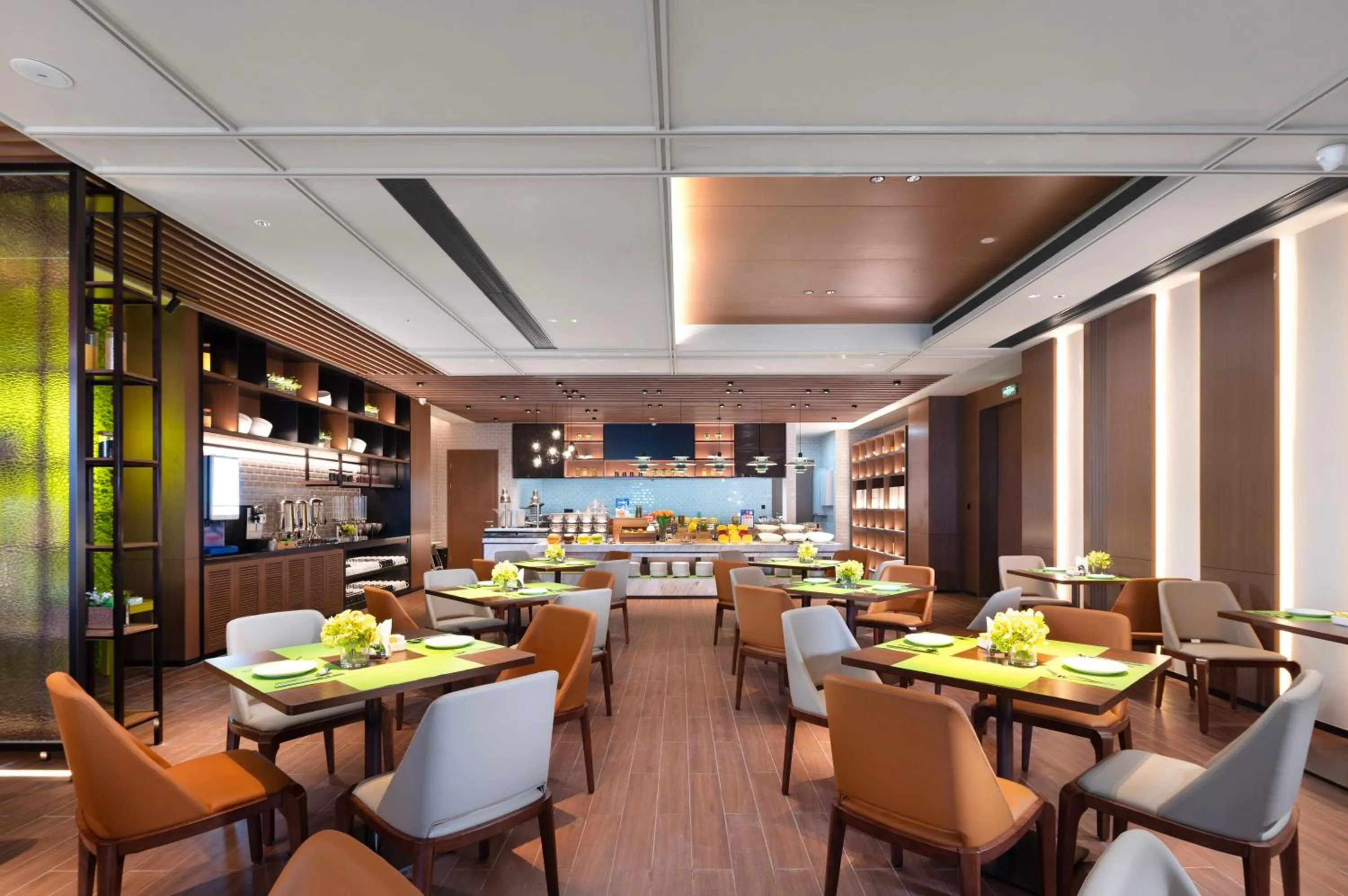 Restaurant/places to eat in Hilton Hotel by Hampton Wuhan Zhongnan Street Branch