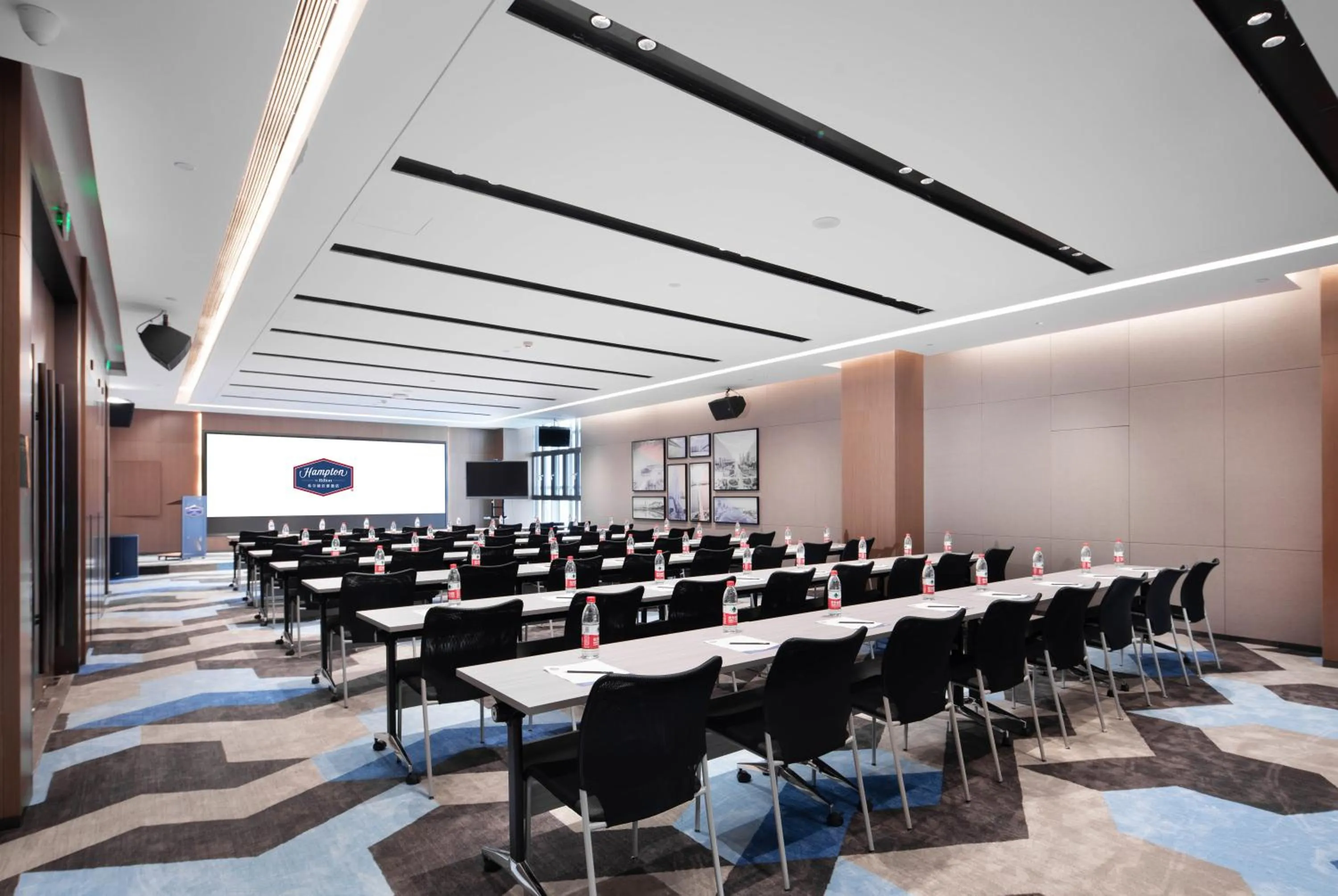 Meeting/conference room in Hilton Hotel by Hampton Wuhan Zhongnan Street Branch