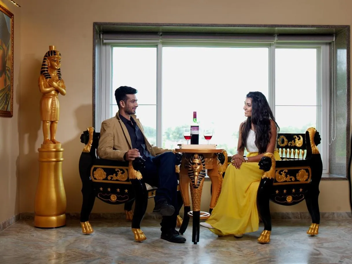 Guests in Neonz Resort & Club