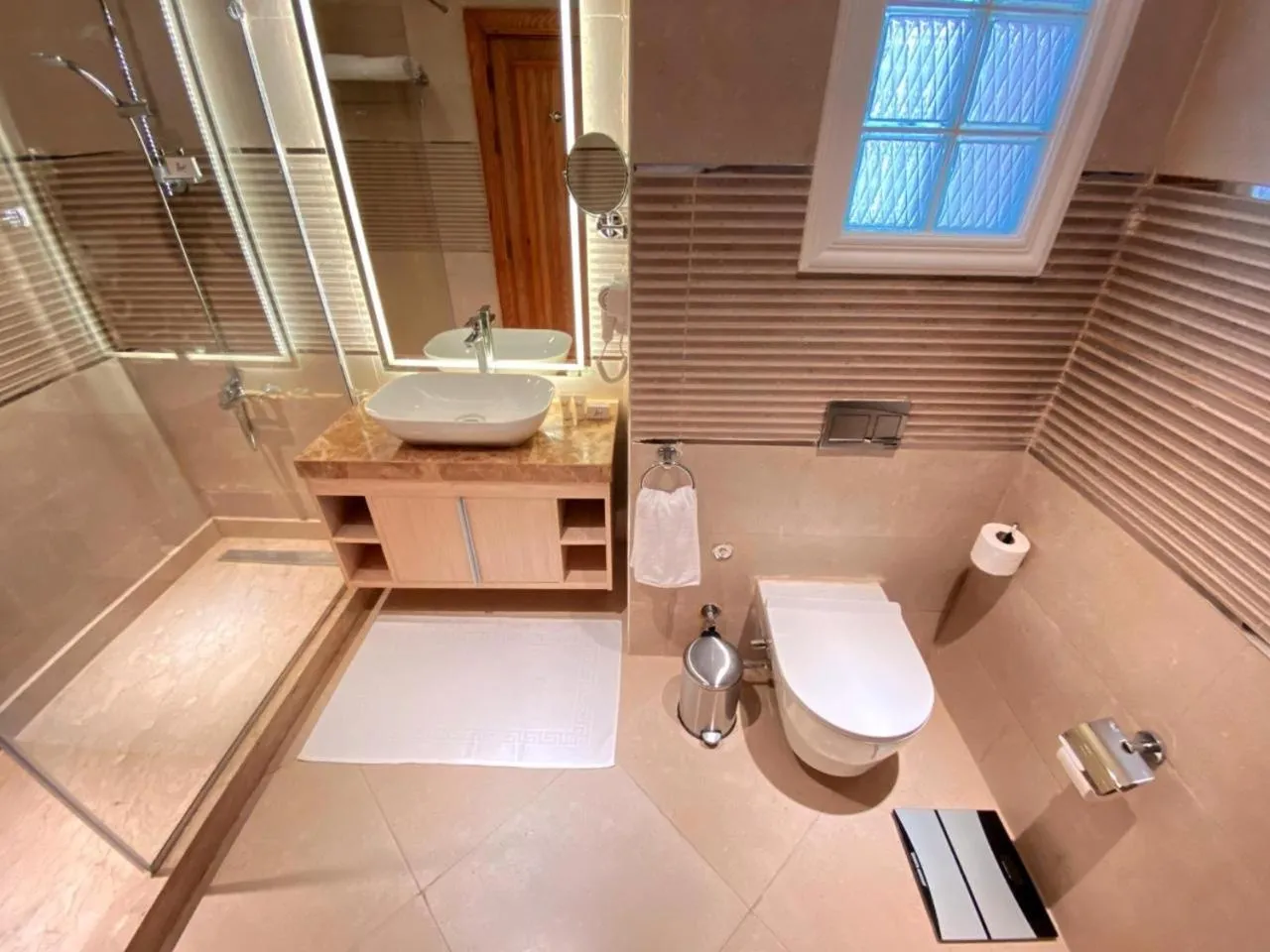 Shower in Azur One Eleven Hotel Alamein