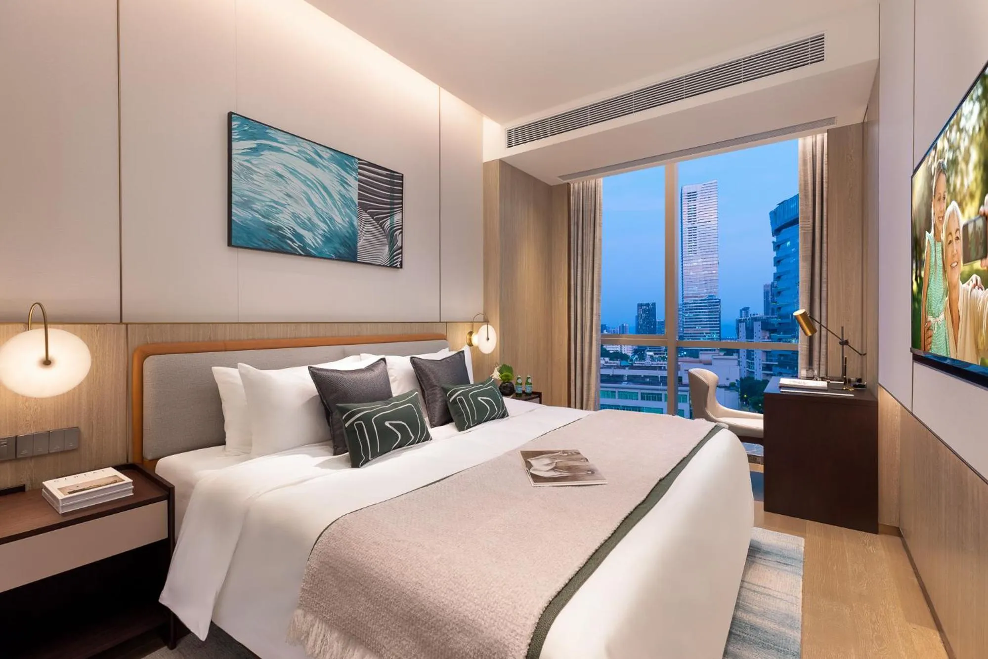 Bed in Somerset QPlex Shenzhen