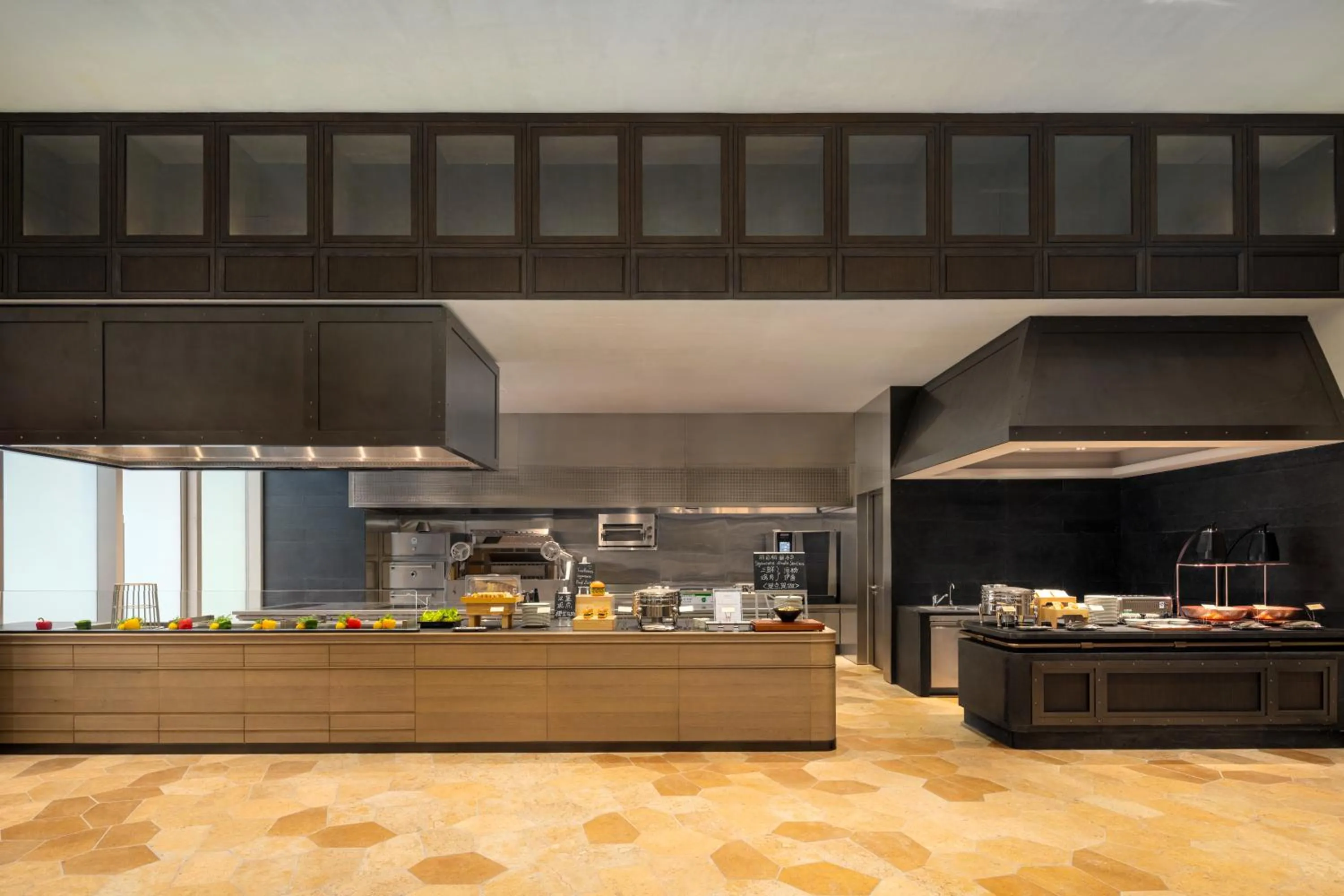 Restaurant/places to eat in Somerset QPlex Shenzhen