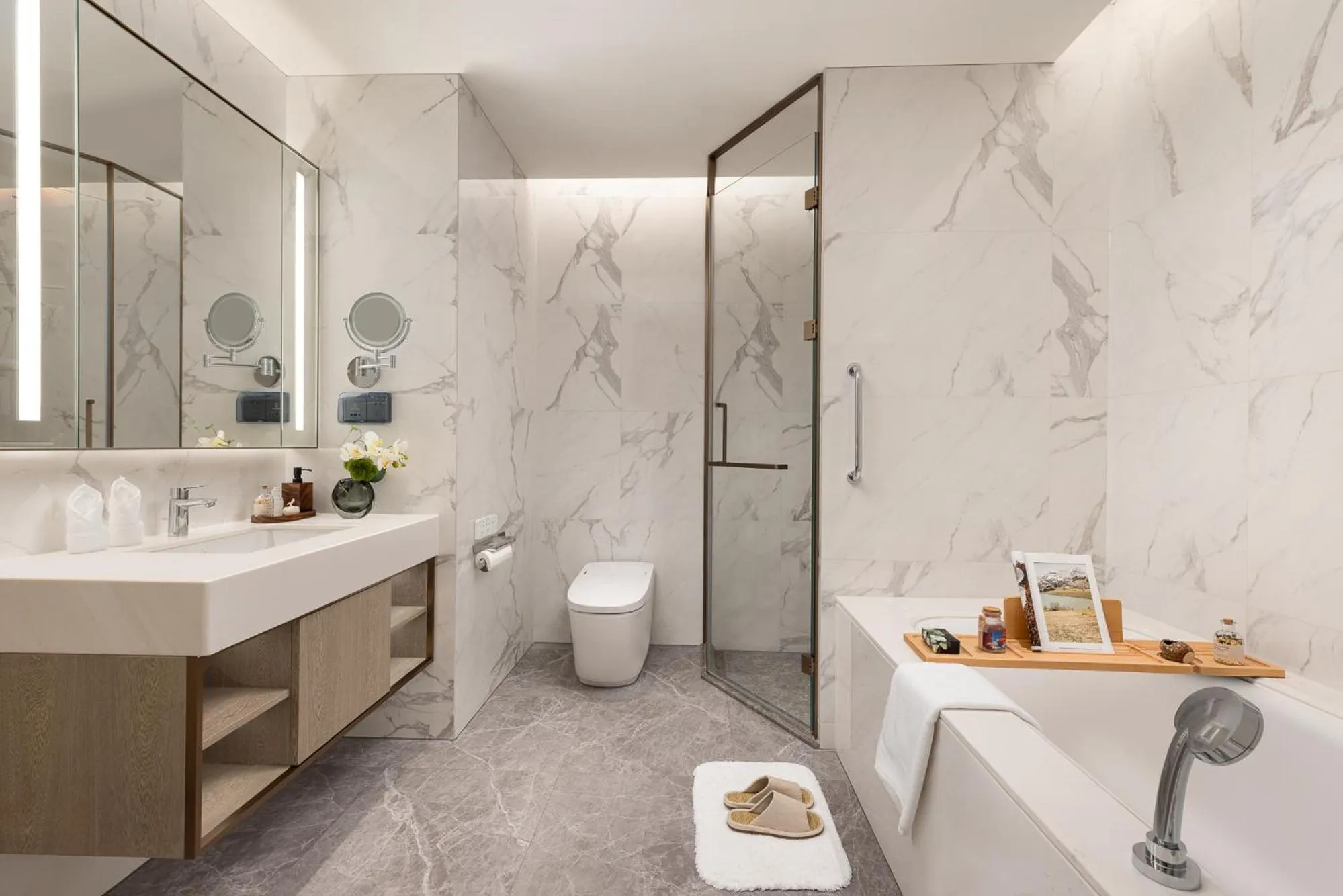 Toilet in Somerset QPlex Shenzhen