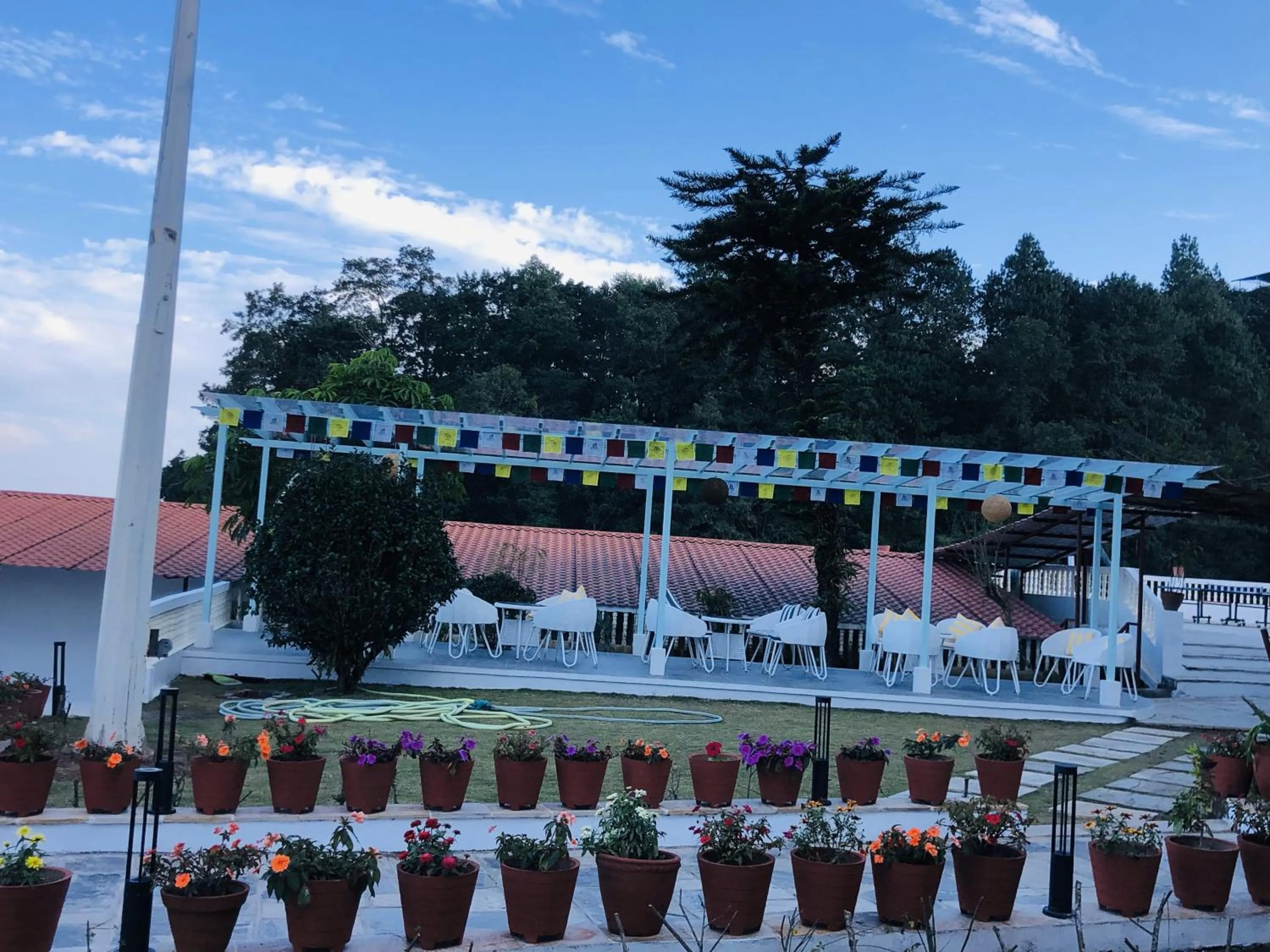 Garden view in Mountain Vista Retreat - Nagarkot