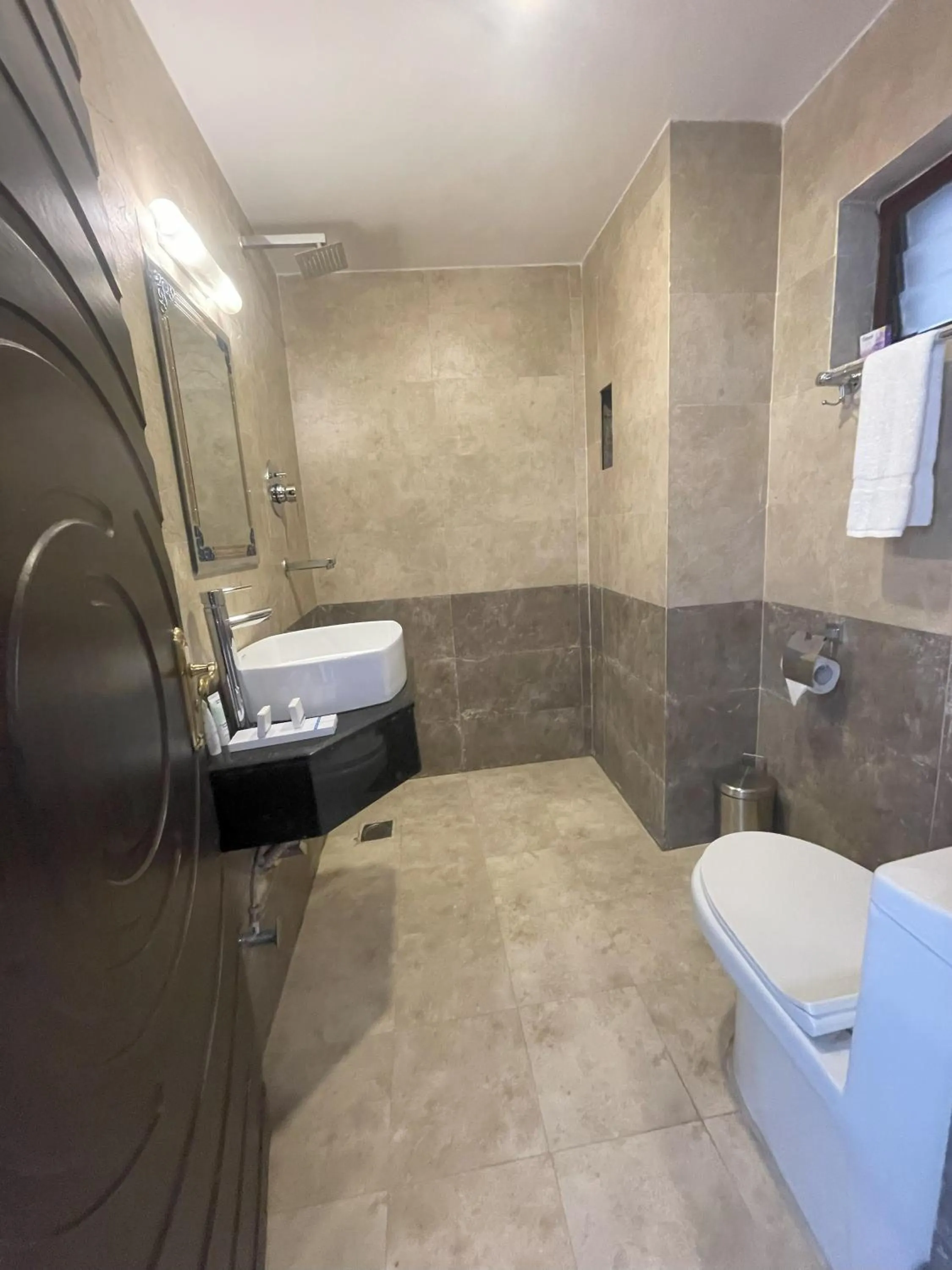 Bathroom in Mountain Vista Retreat - Nagarkot