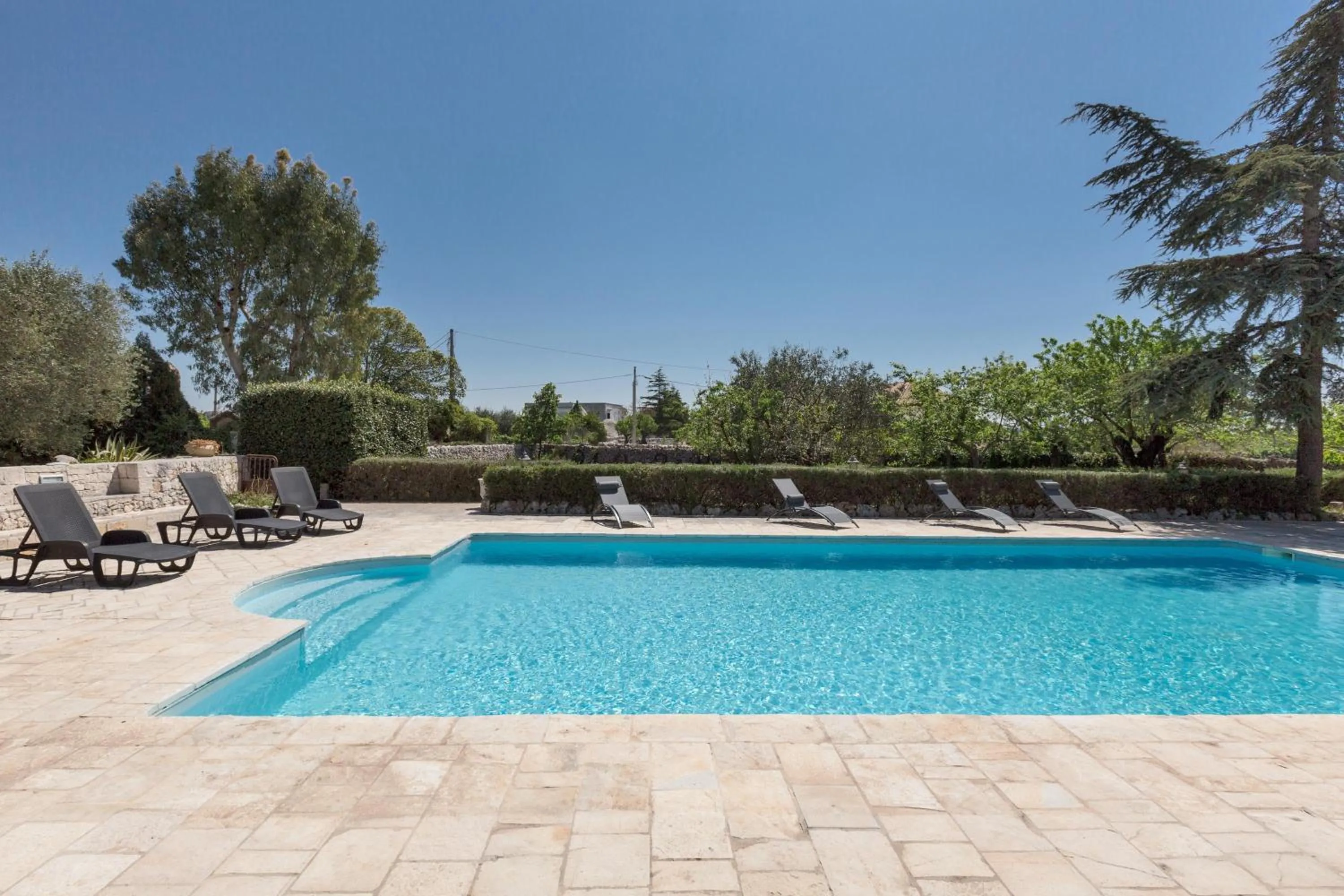 Swimming pool in Masseria Tinelli