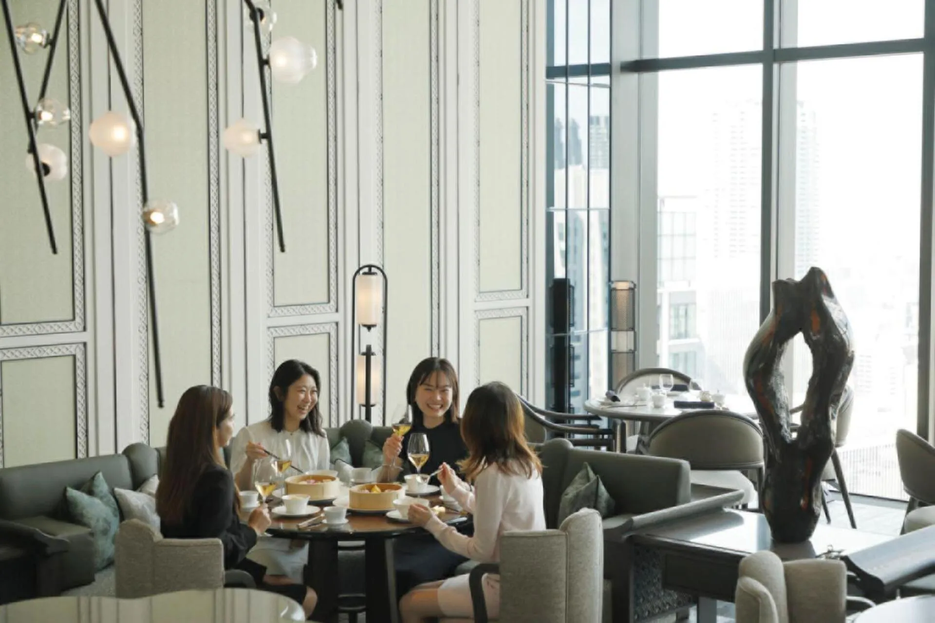 Restaurant/places to eat in Four Seasons Hotel Osaka