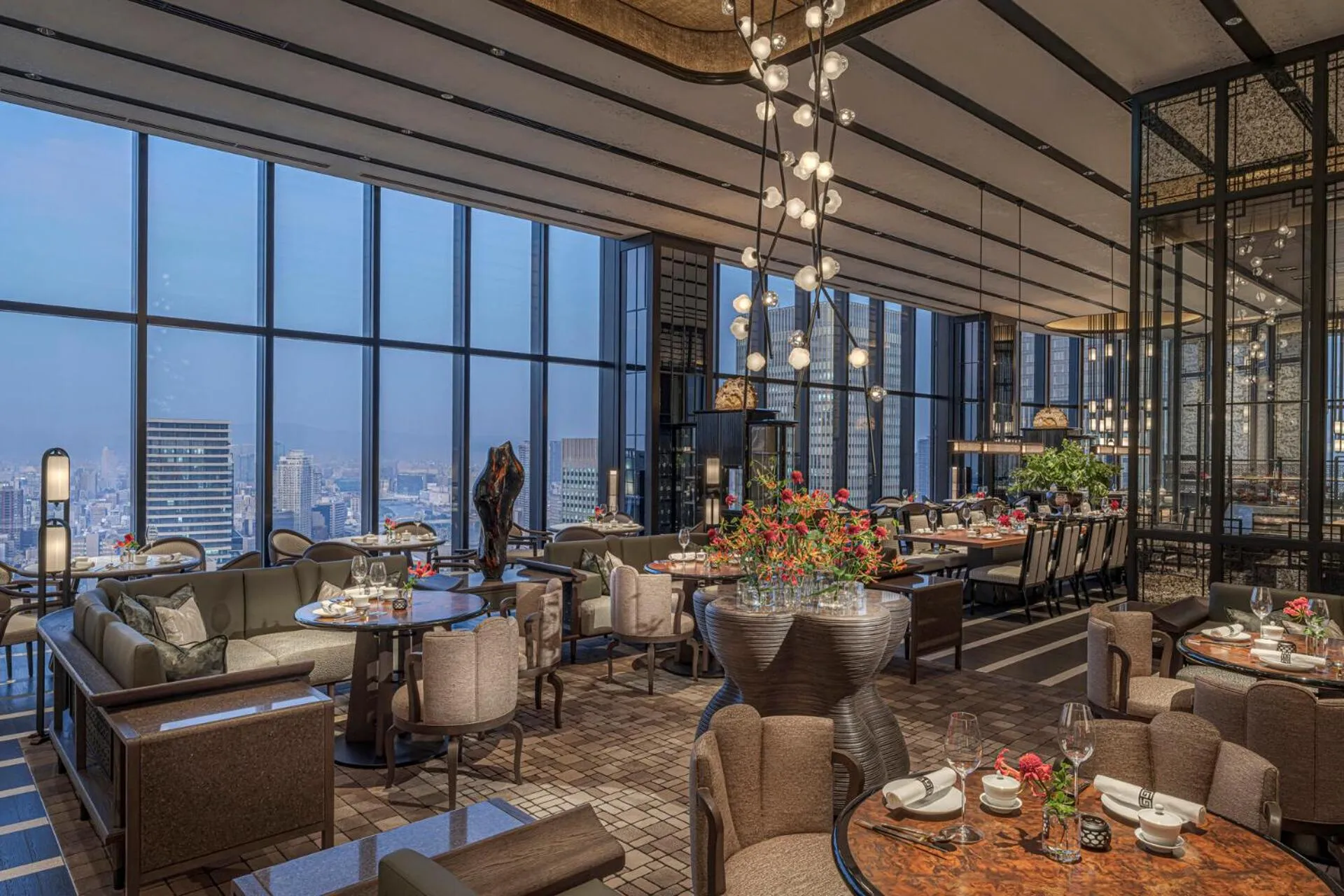 Restaurant/places to eat in Four Seasons Hotel Osaka