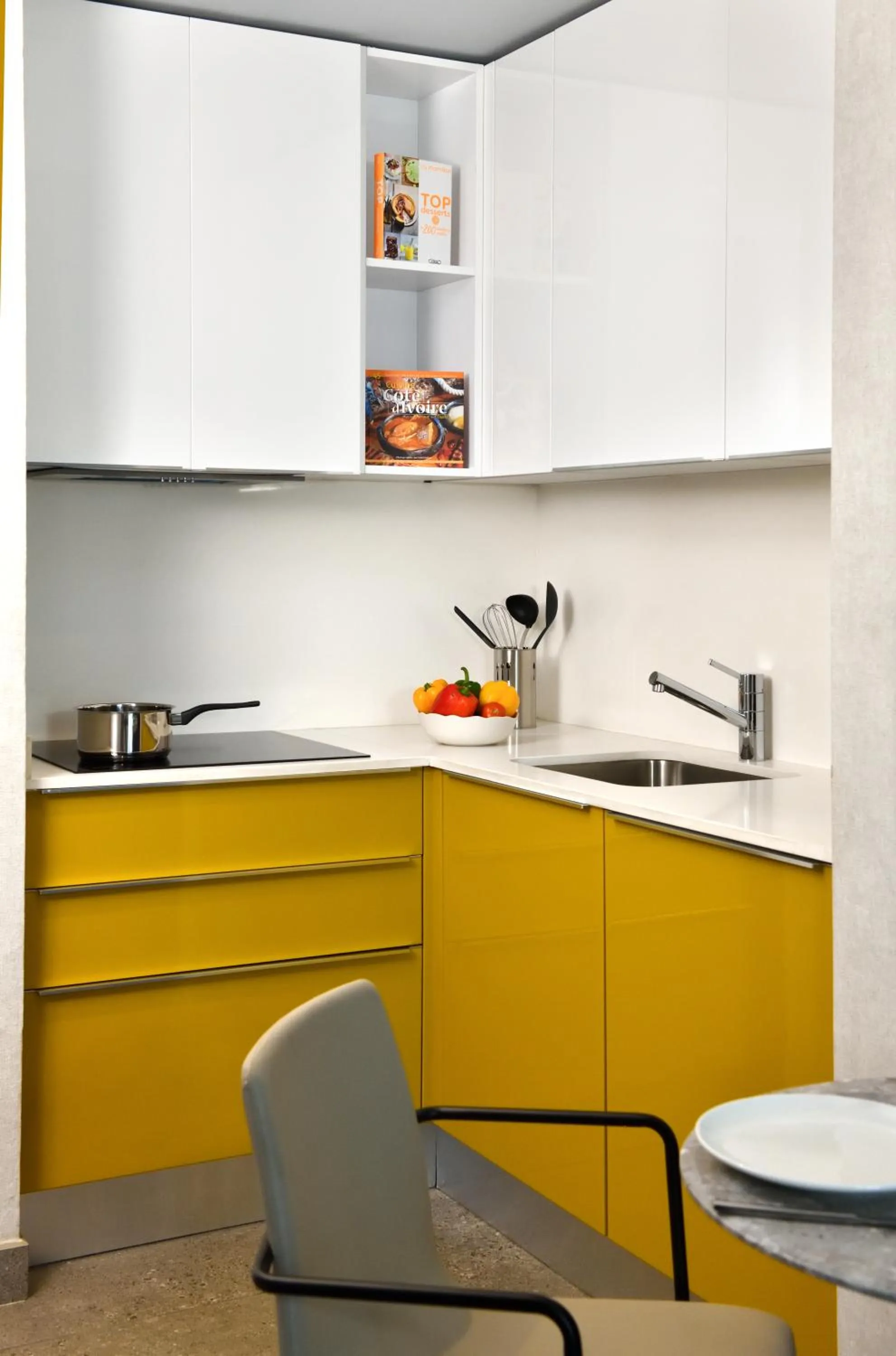 Kitchen or kitchenette in Aparthotel Adagio Abidjan Marcory